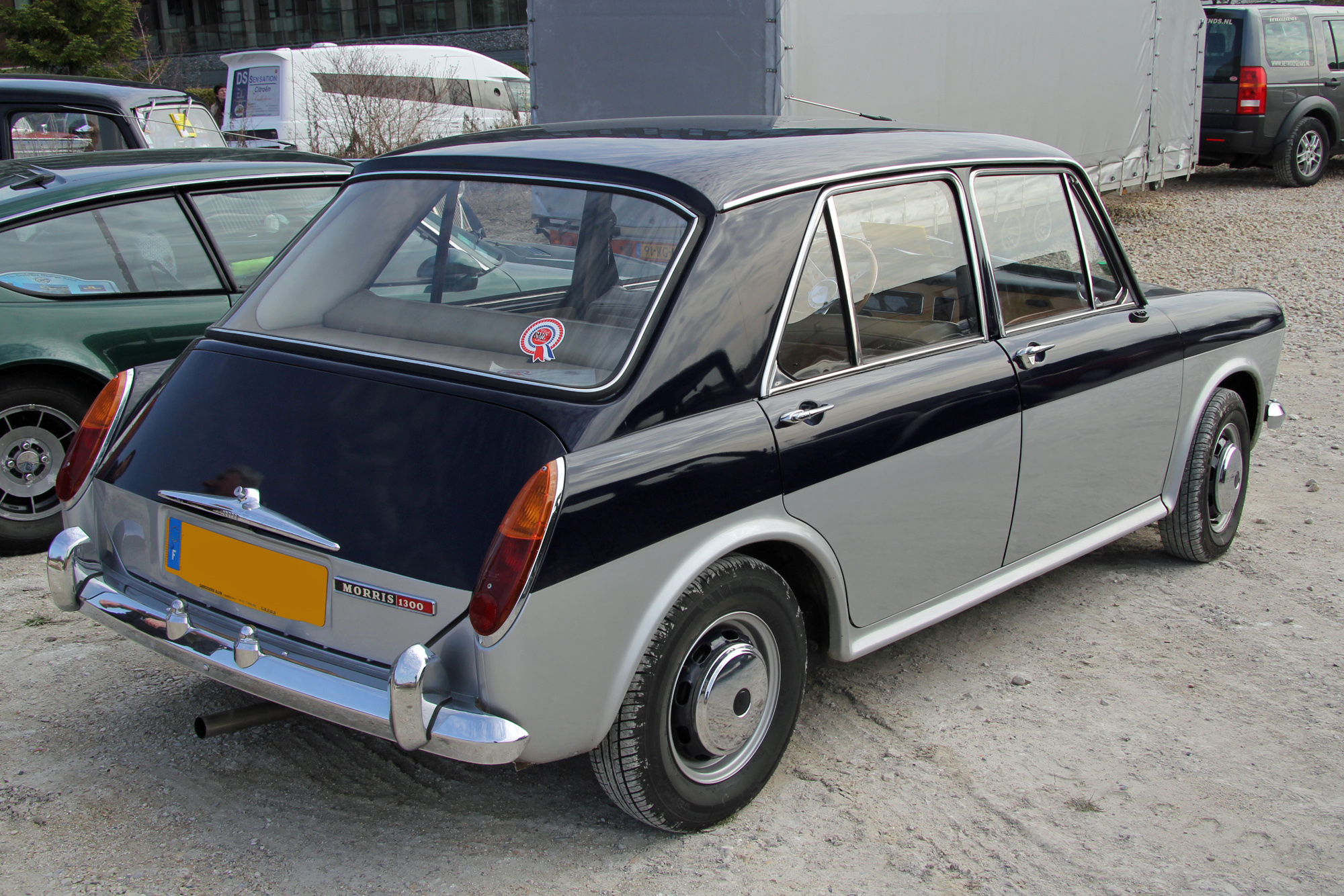 Morris  1300