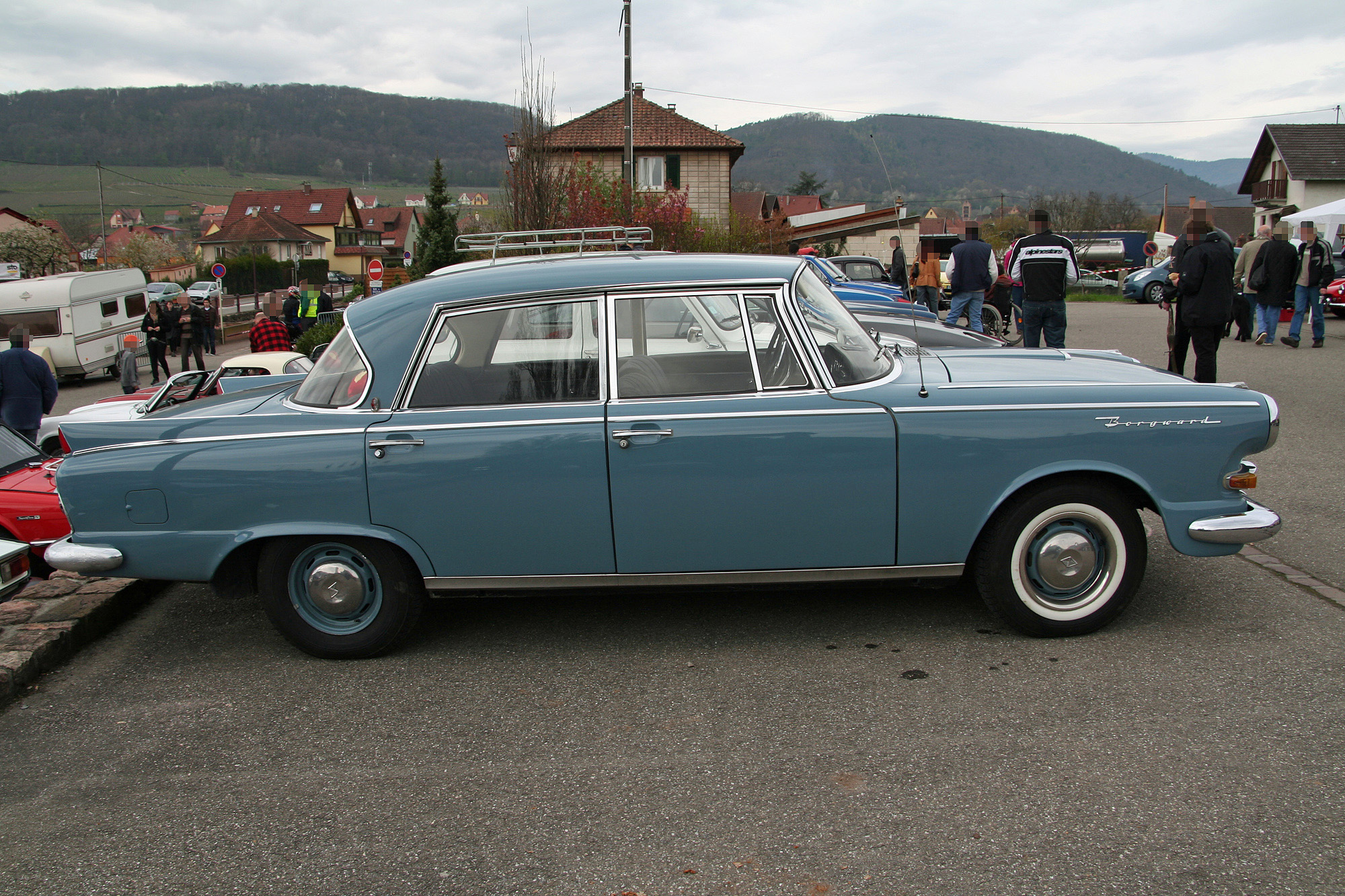 Borgward P100