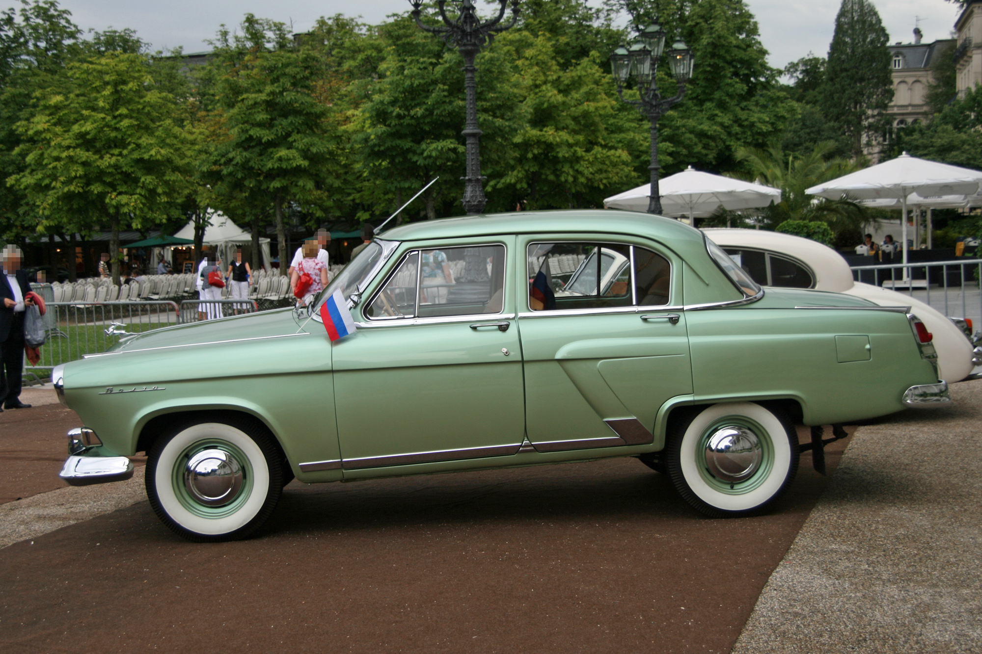 GAZ Volga M21