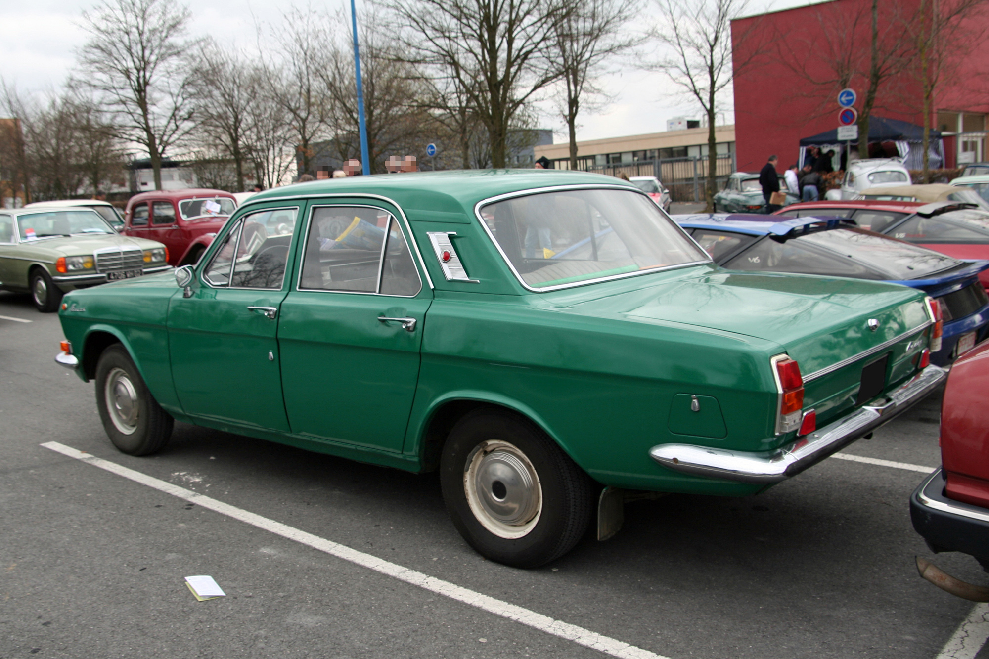 GAZ Volga 24