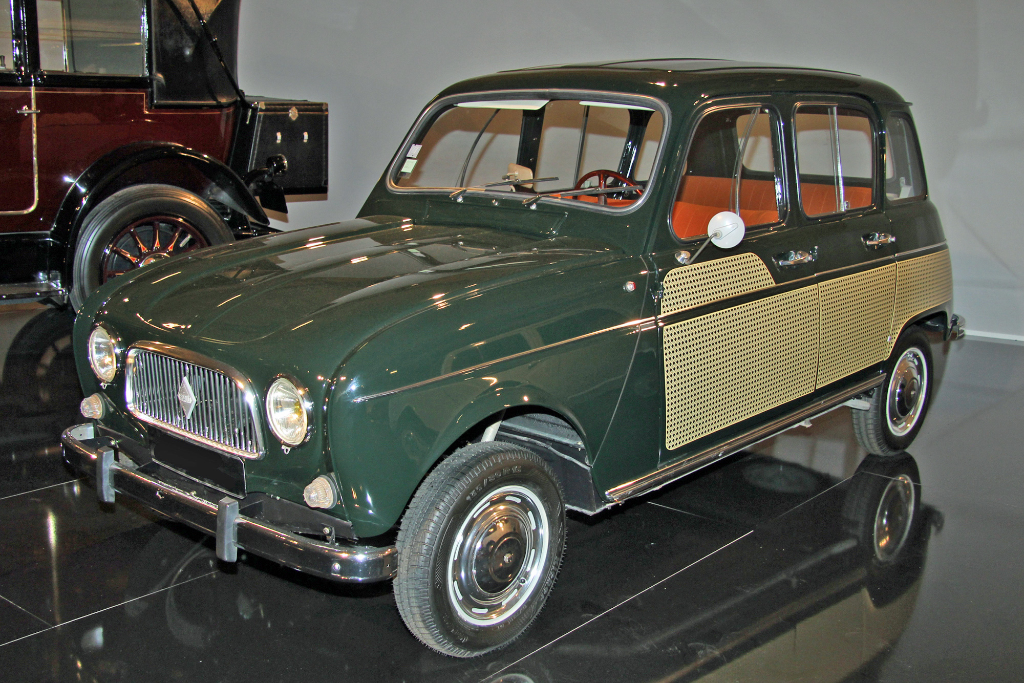 Renault 4 Parisienne