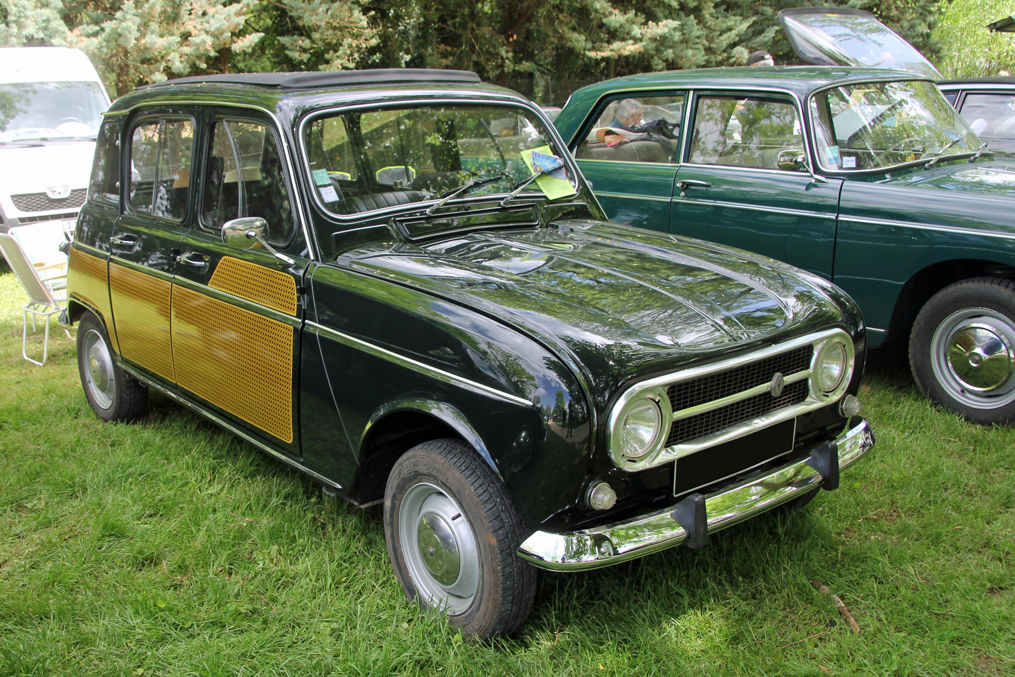 Renault 4 Parisienne