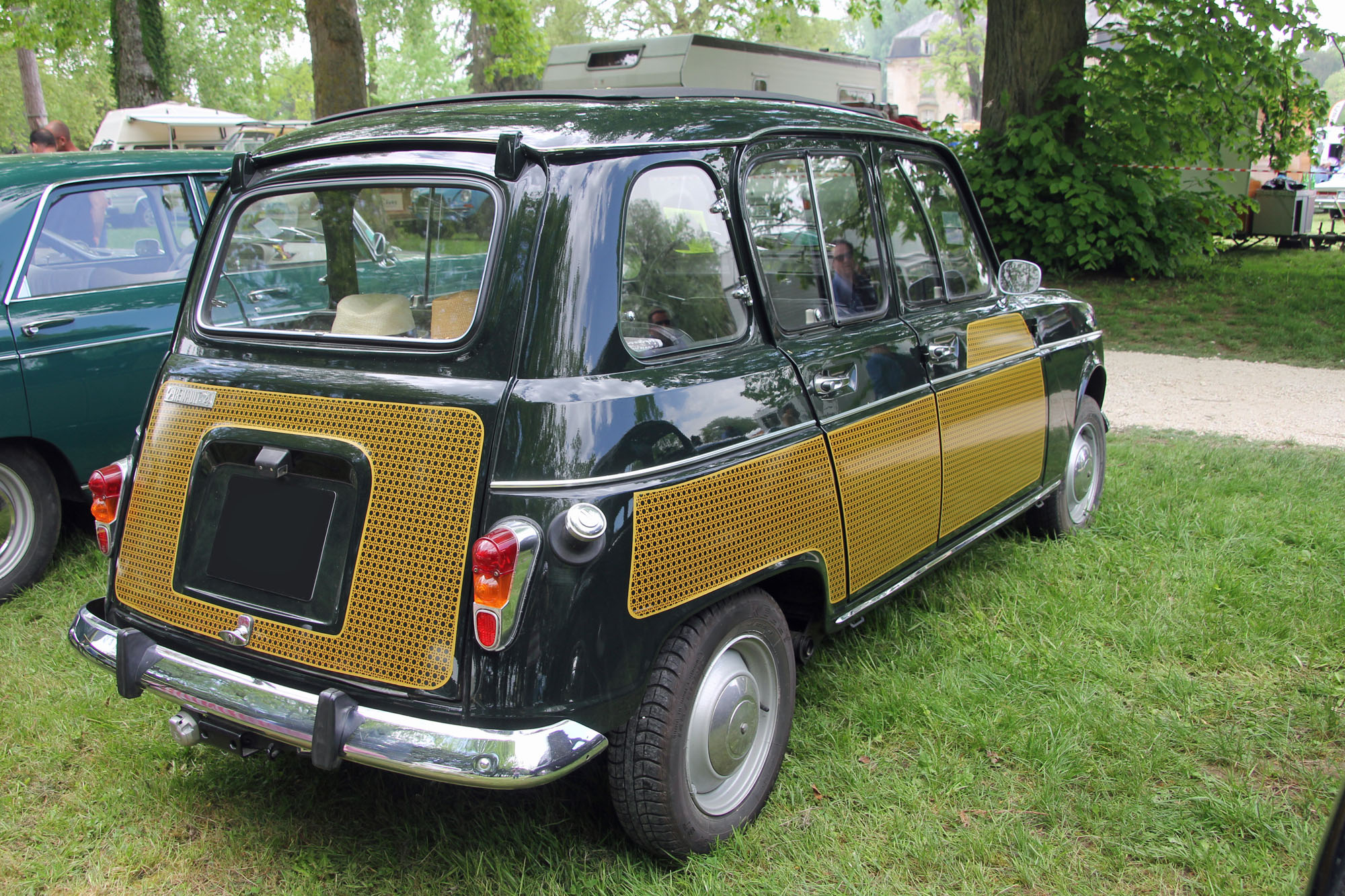 Renault 4 Parisienne