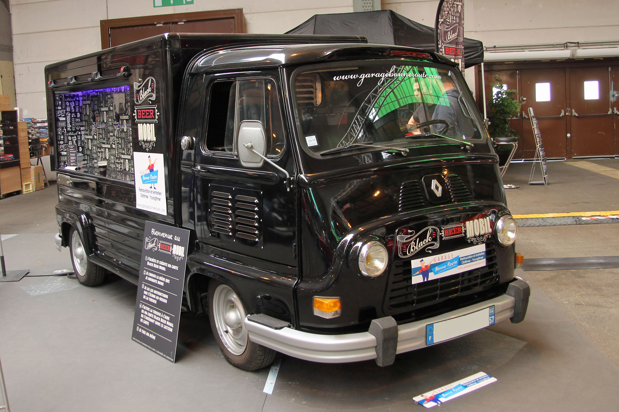 Renault Estafette 2