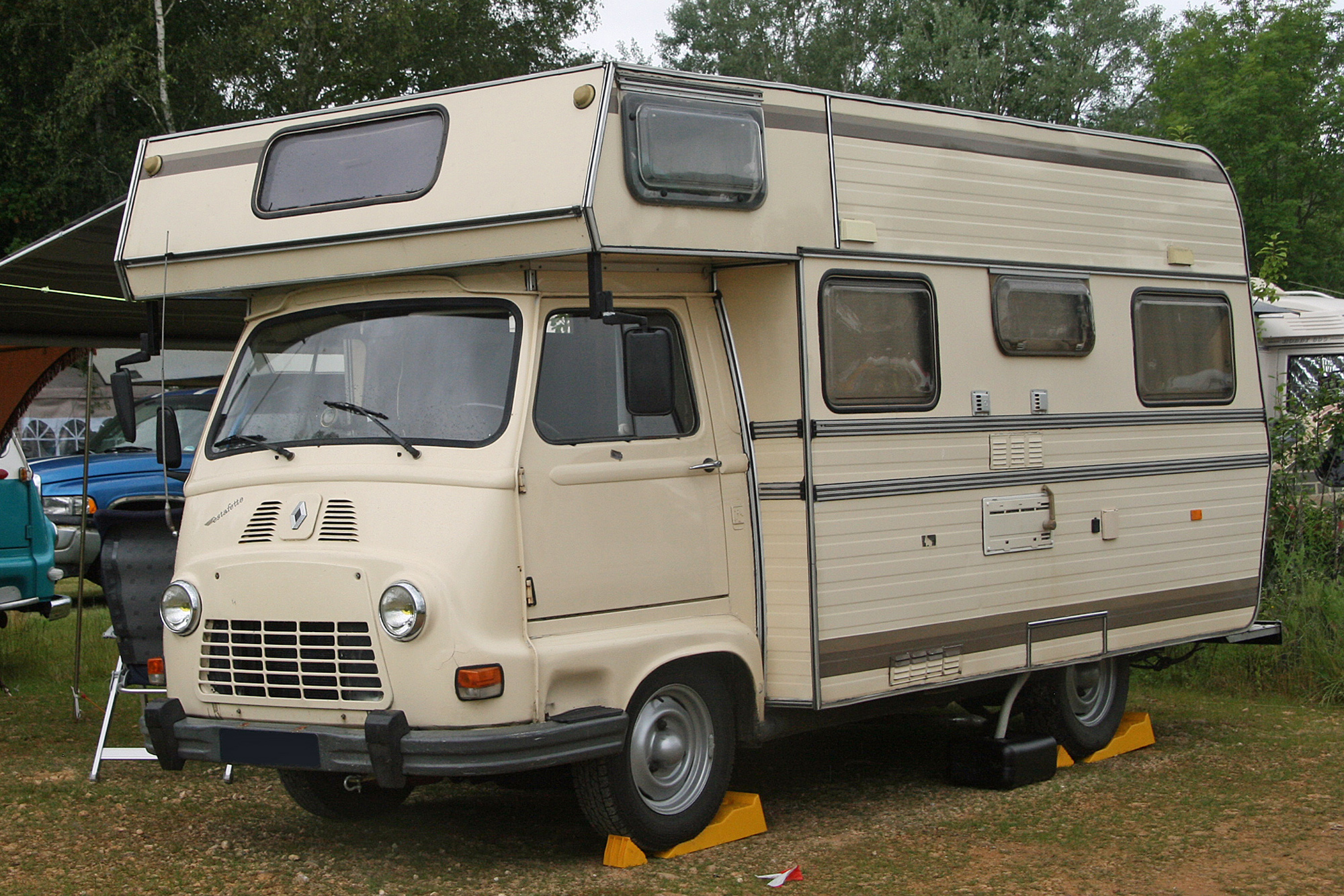 Renault Estafette 2