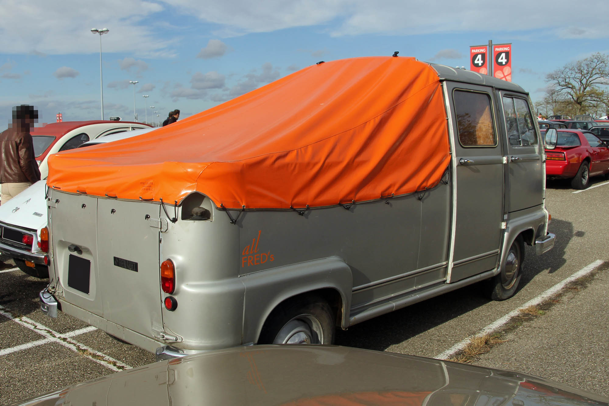 Renault Estafette 2