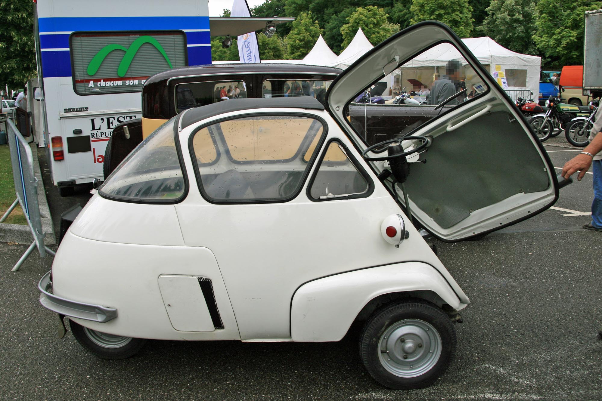 Velam Isetta