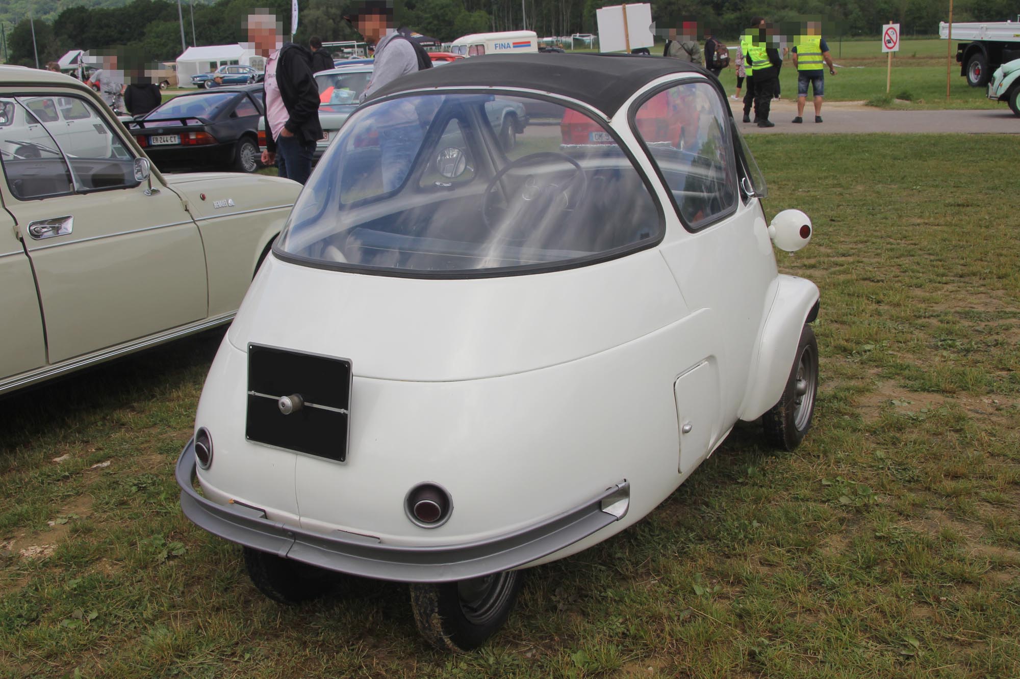 Velam Isetta