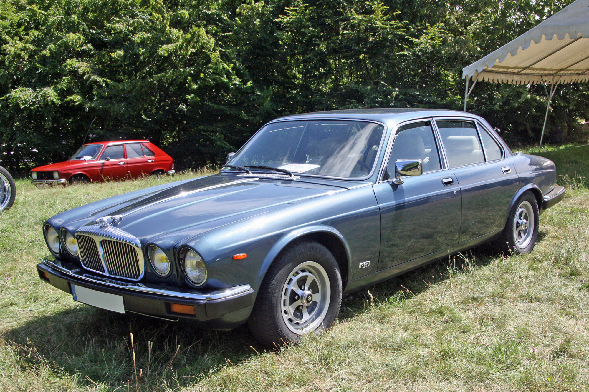 Daimler XJ 6