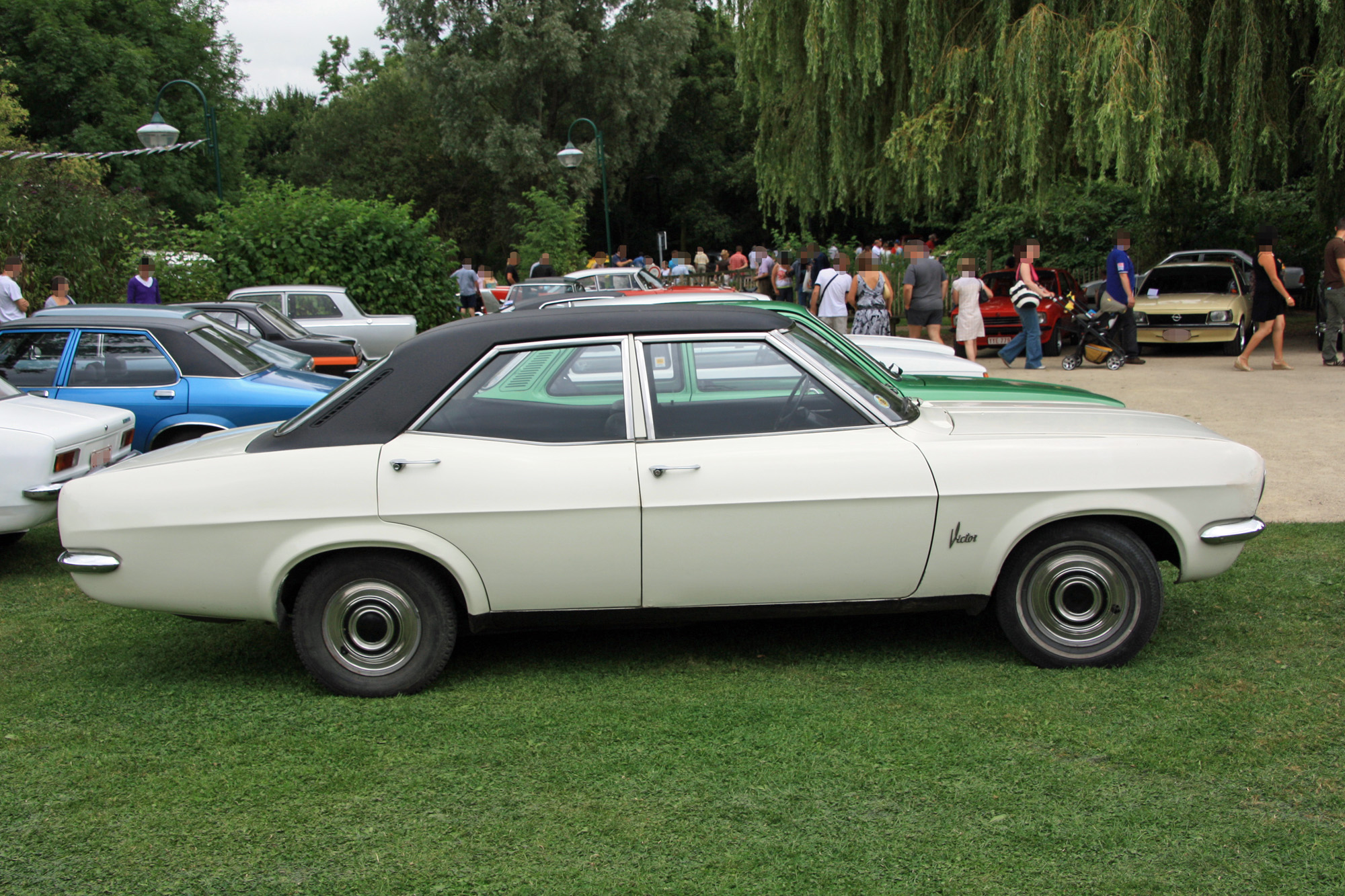 Vauxhall Victor FD