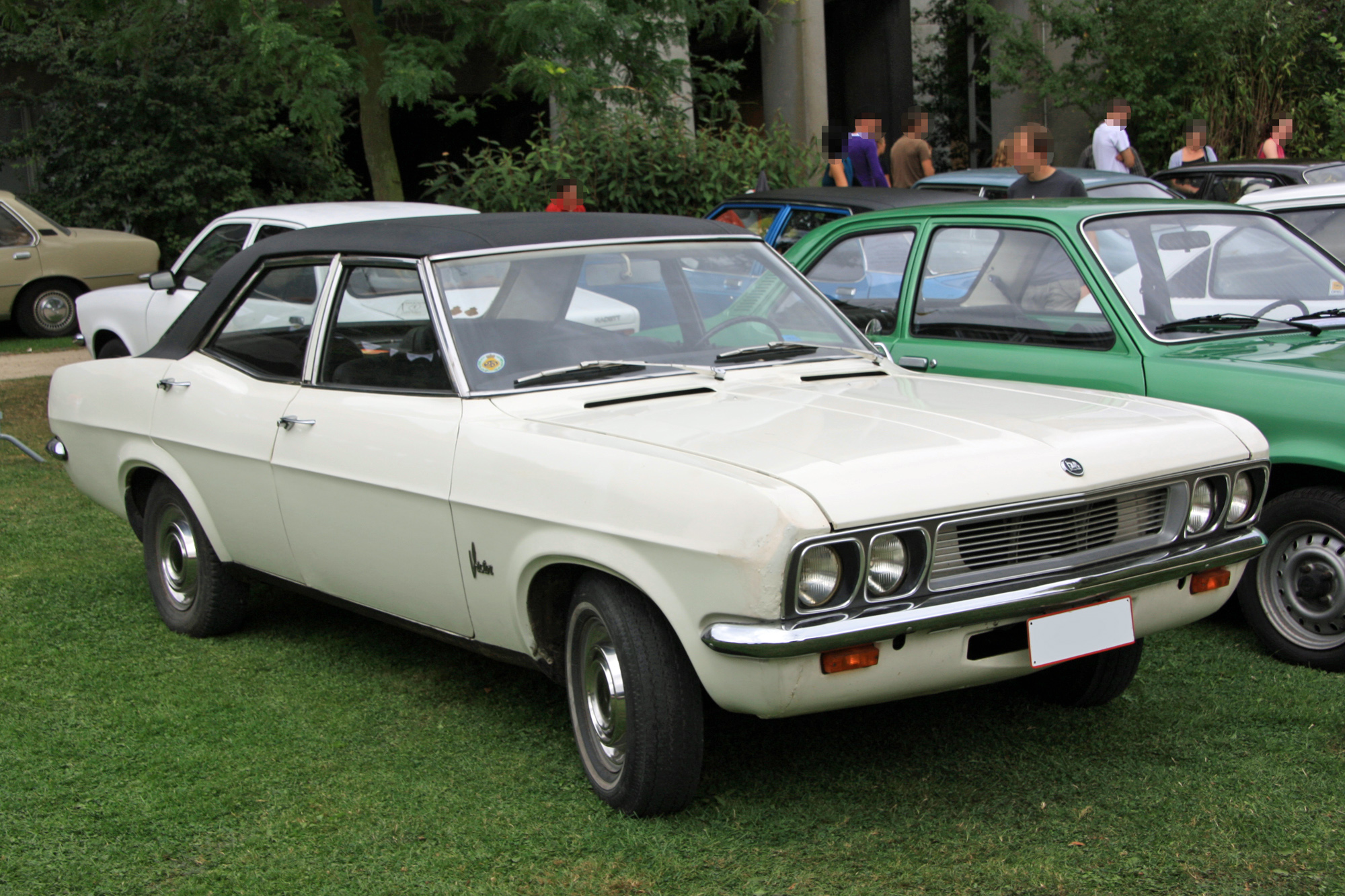 Vauxhall Victor FD