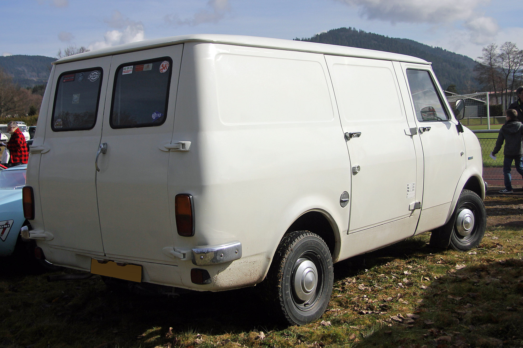 Bedford CF 250 