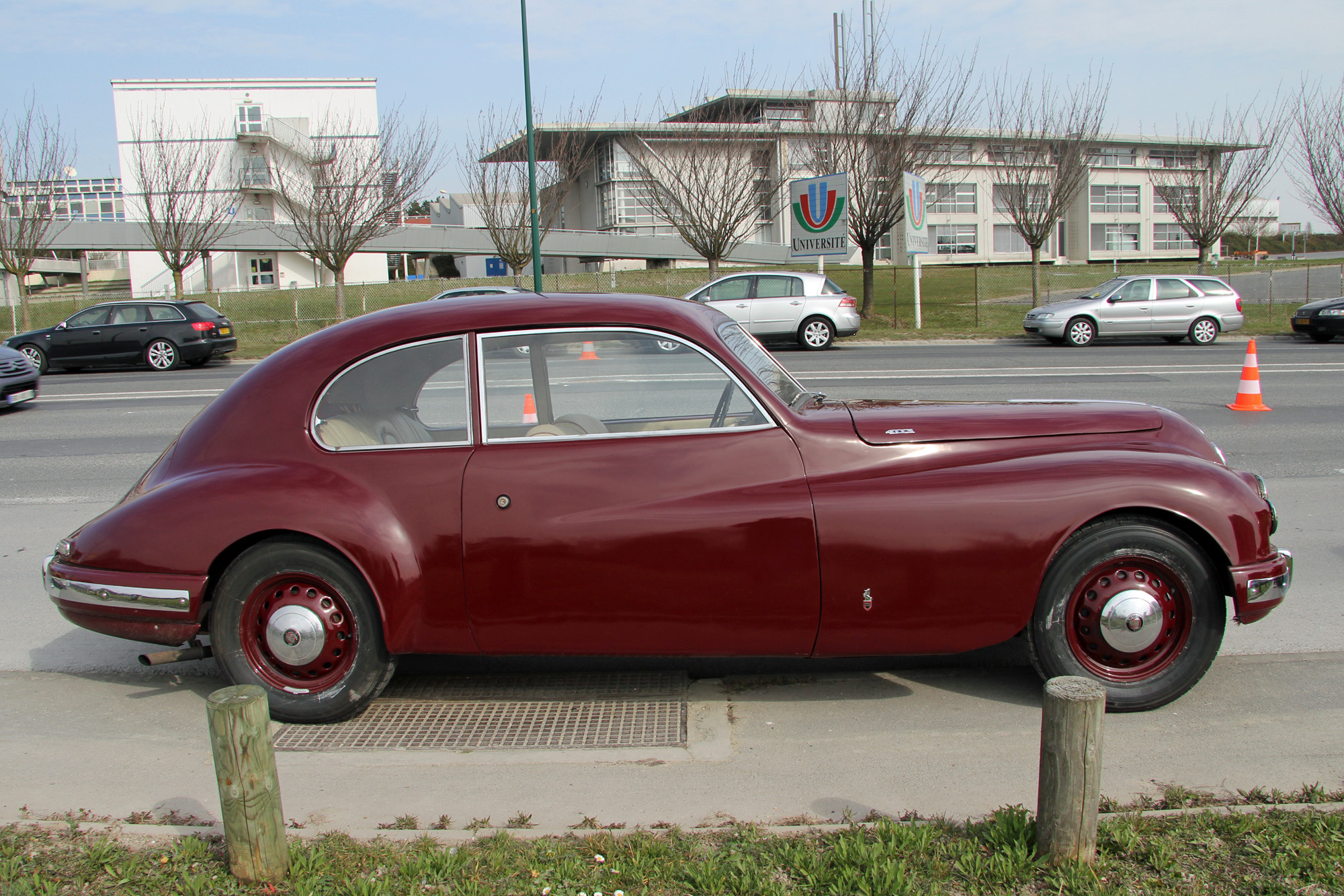 Bristol 403