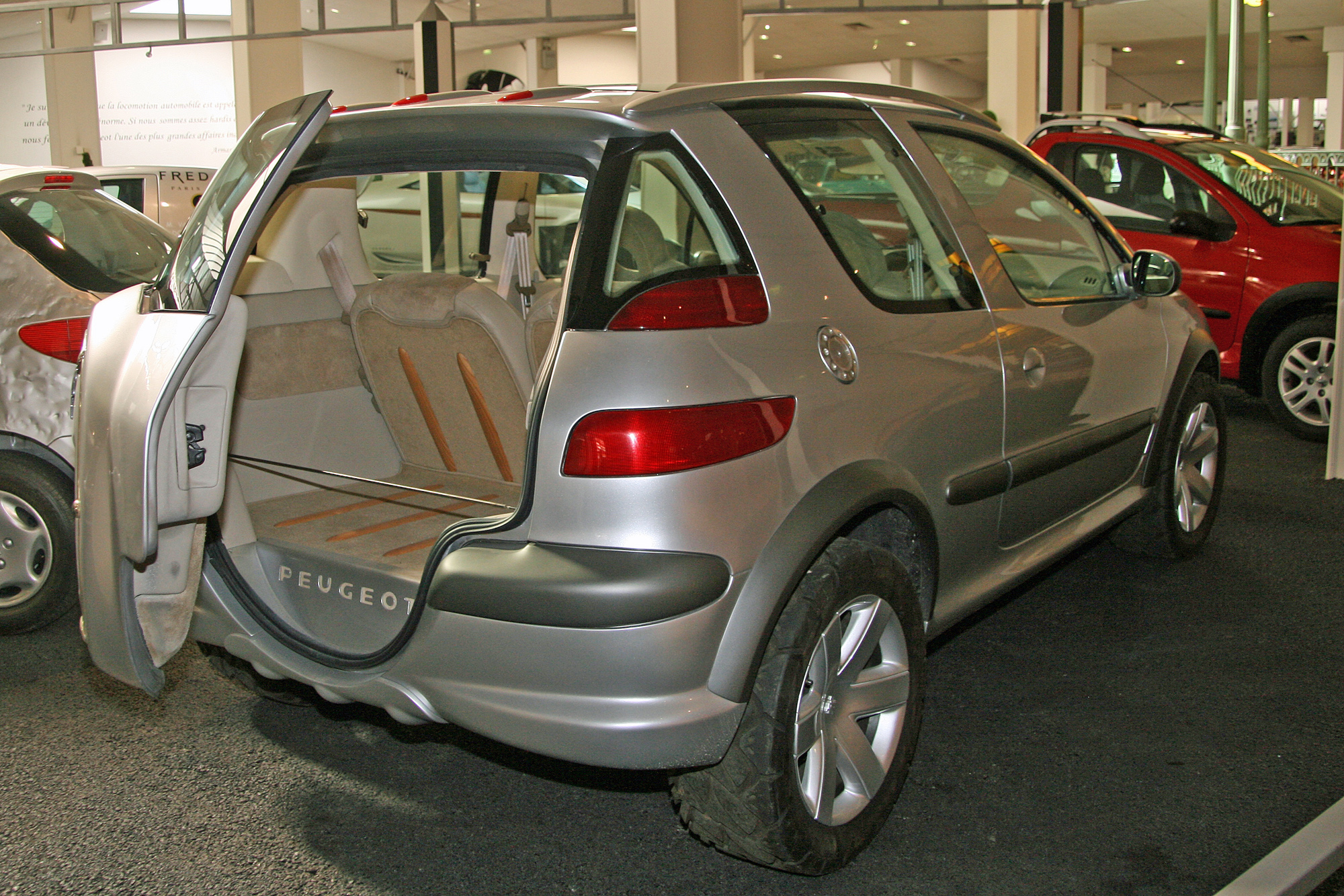 Peugeot Concept 206 Escapade