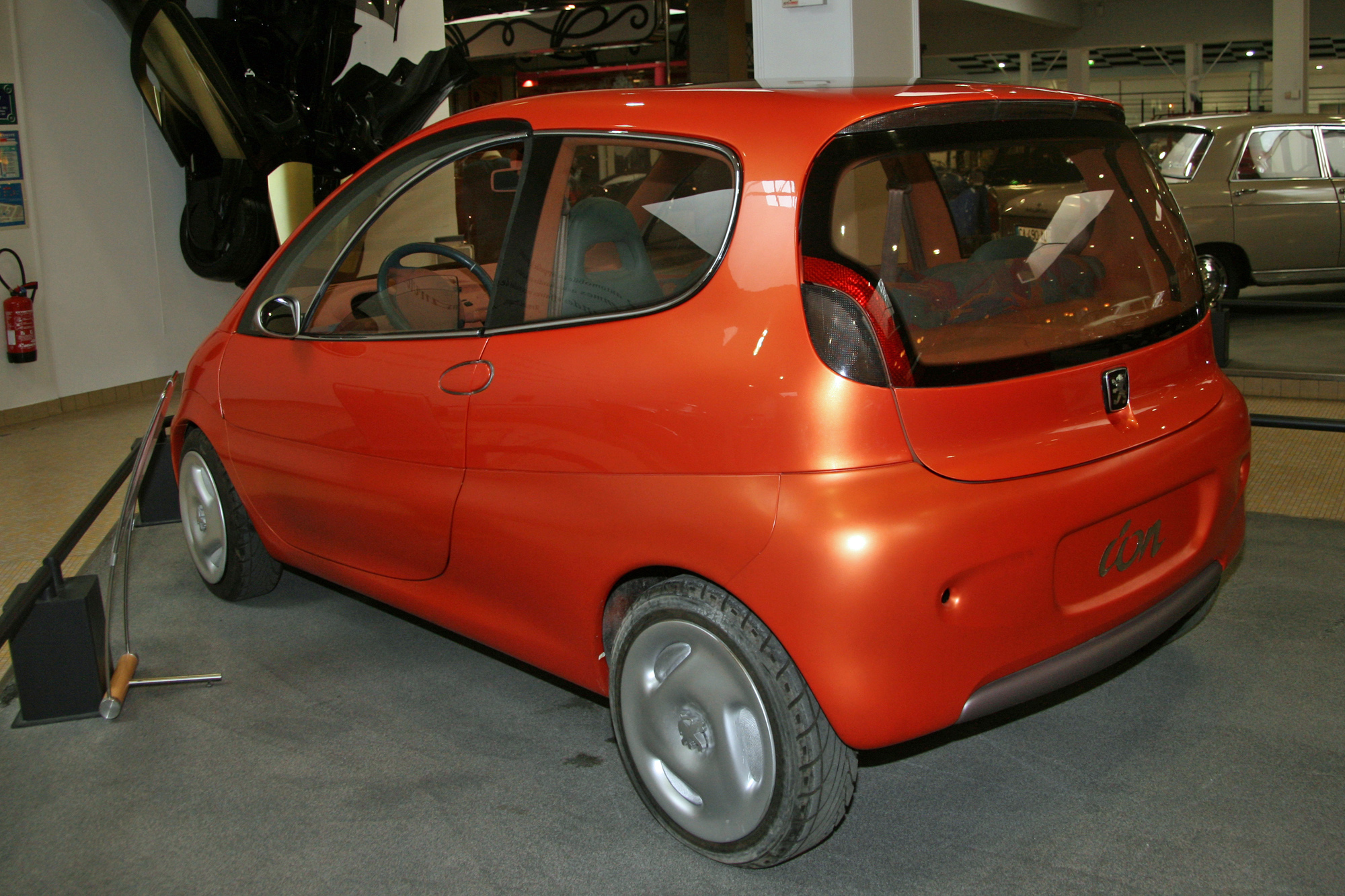 Peugeot Concept Ion