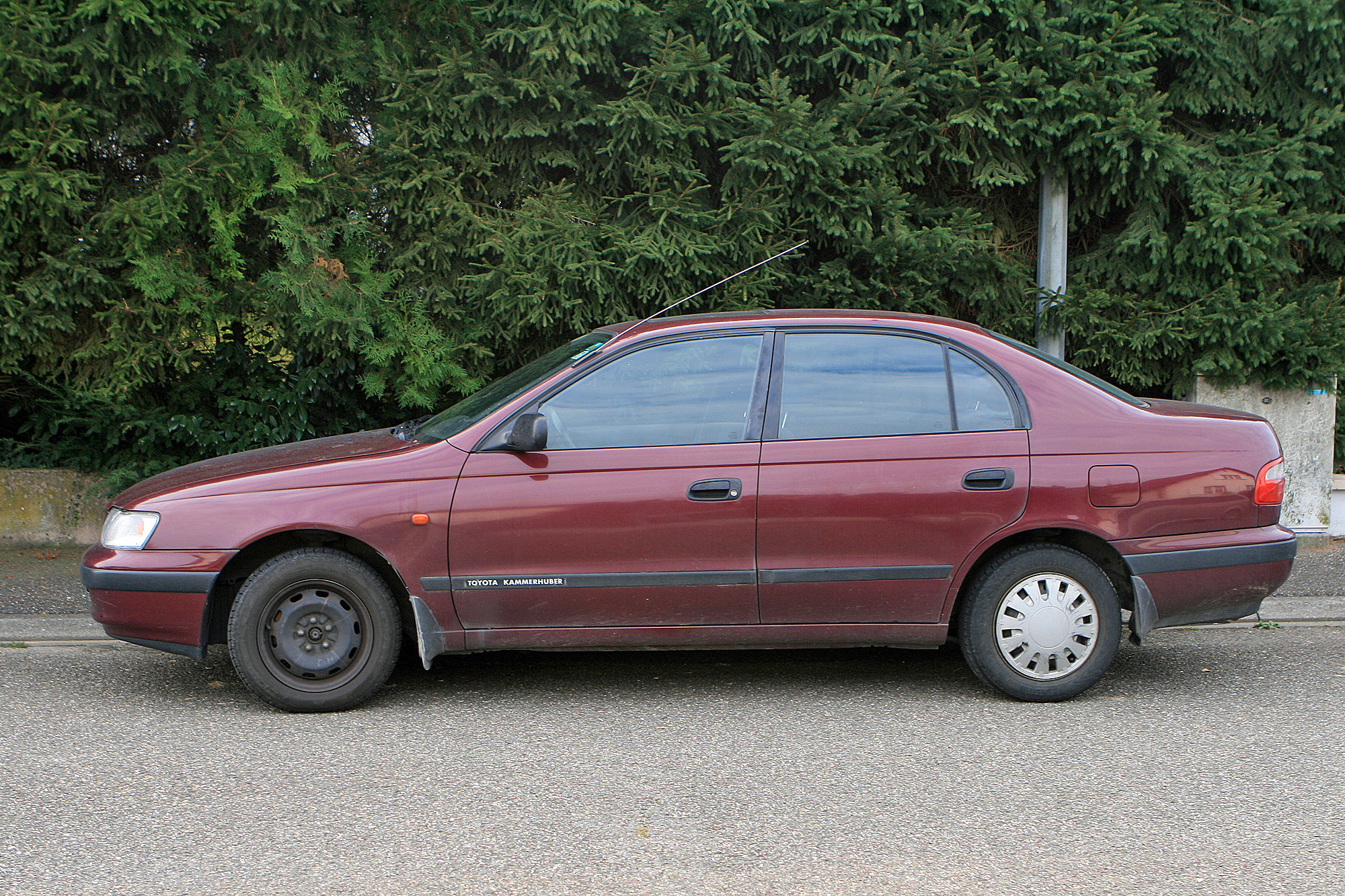 Toyota Carina  E