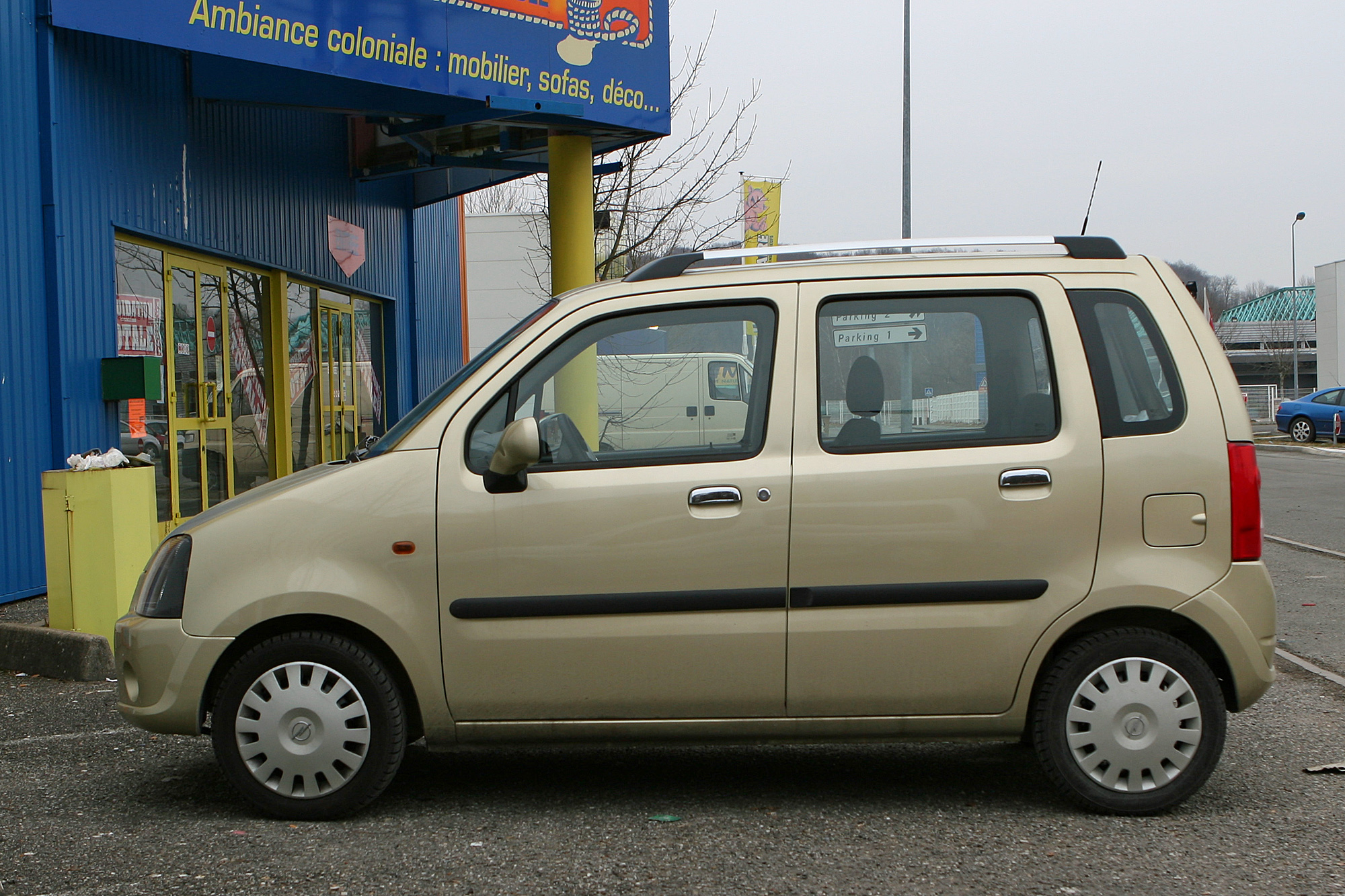 Opel Agila 1