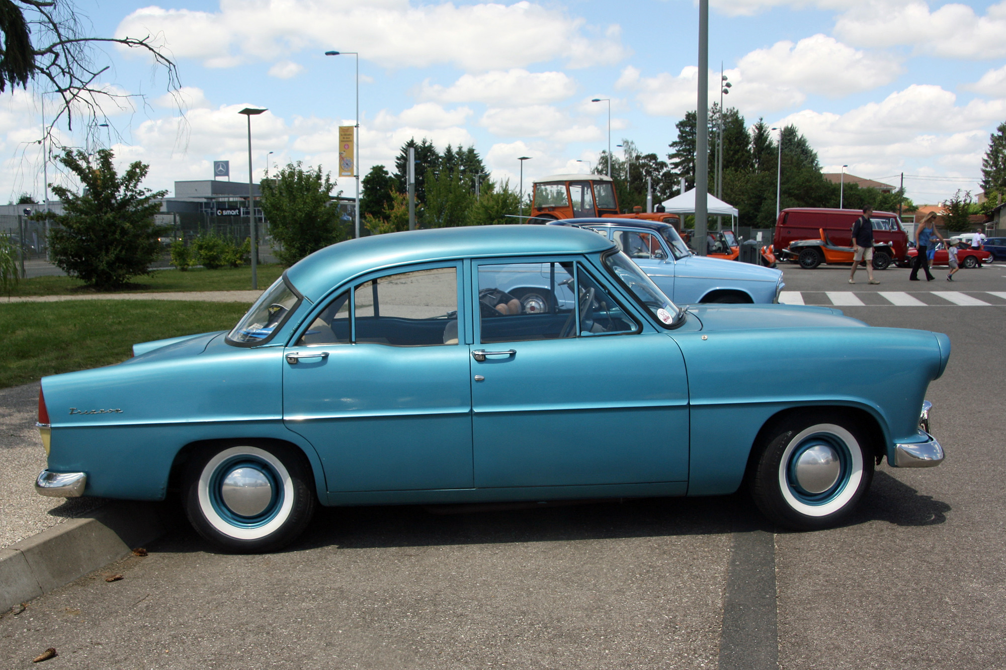 Simca Vedette 1 Trianon