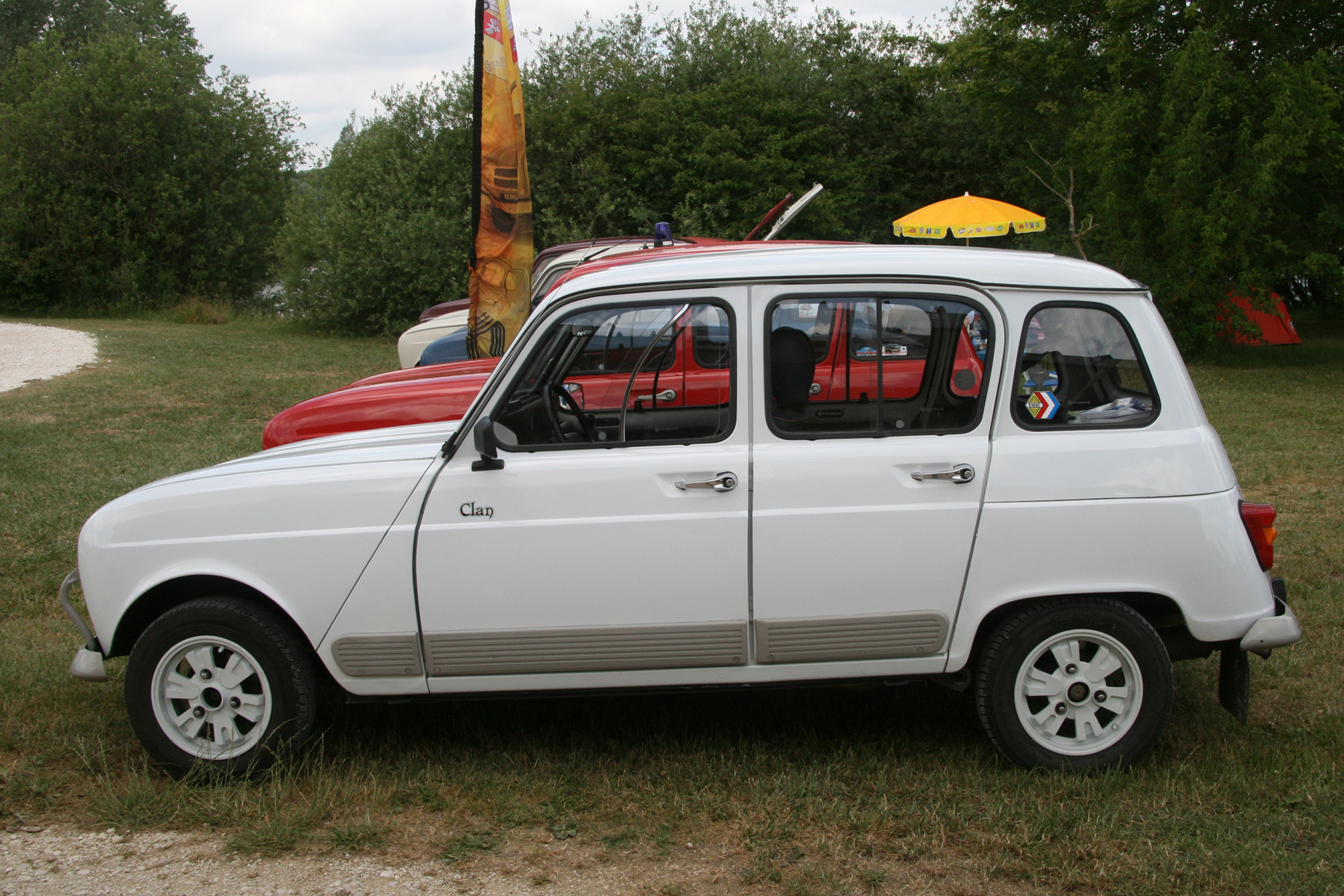 Renault 4 clan