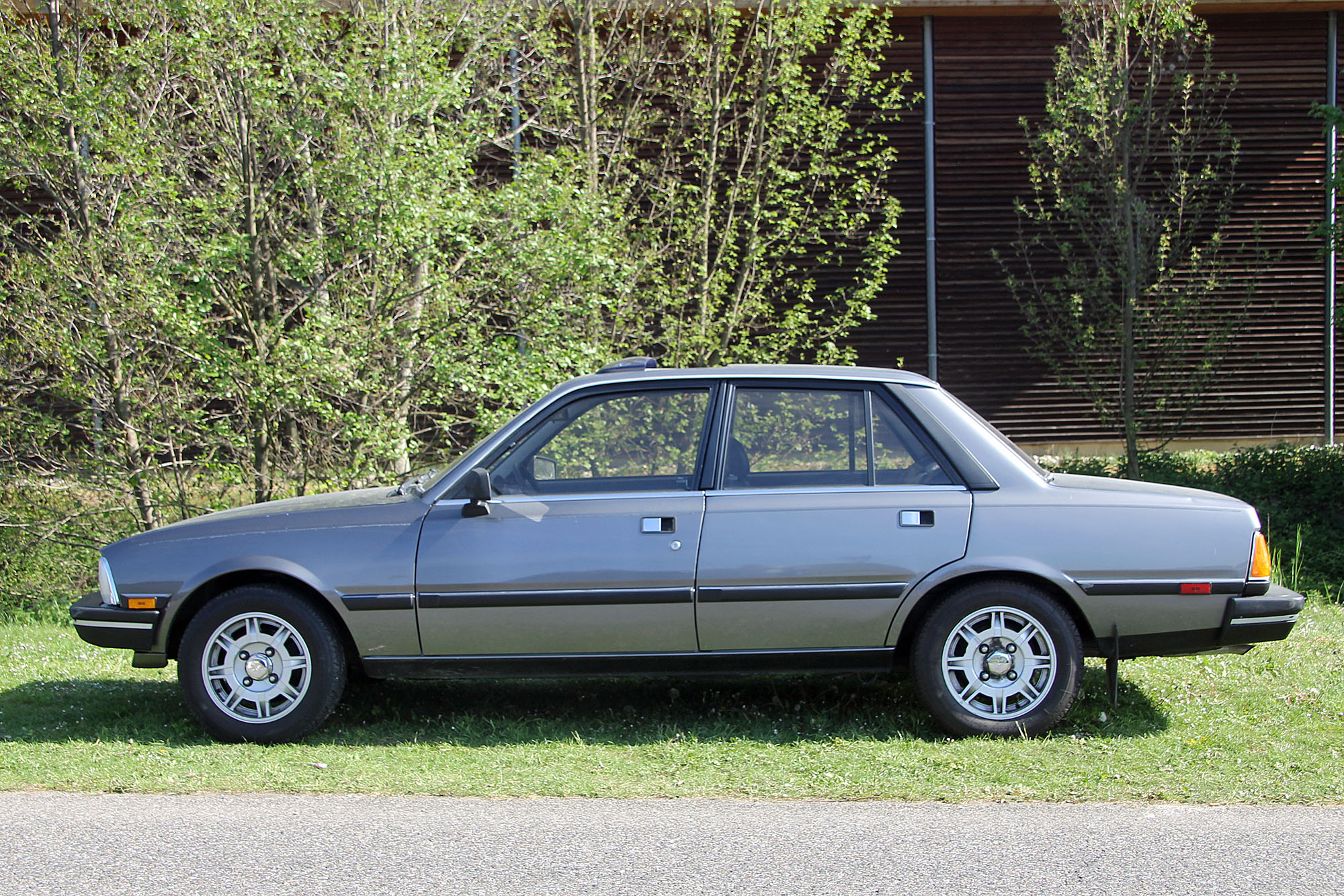 Peugeot 505 US