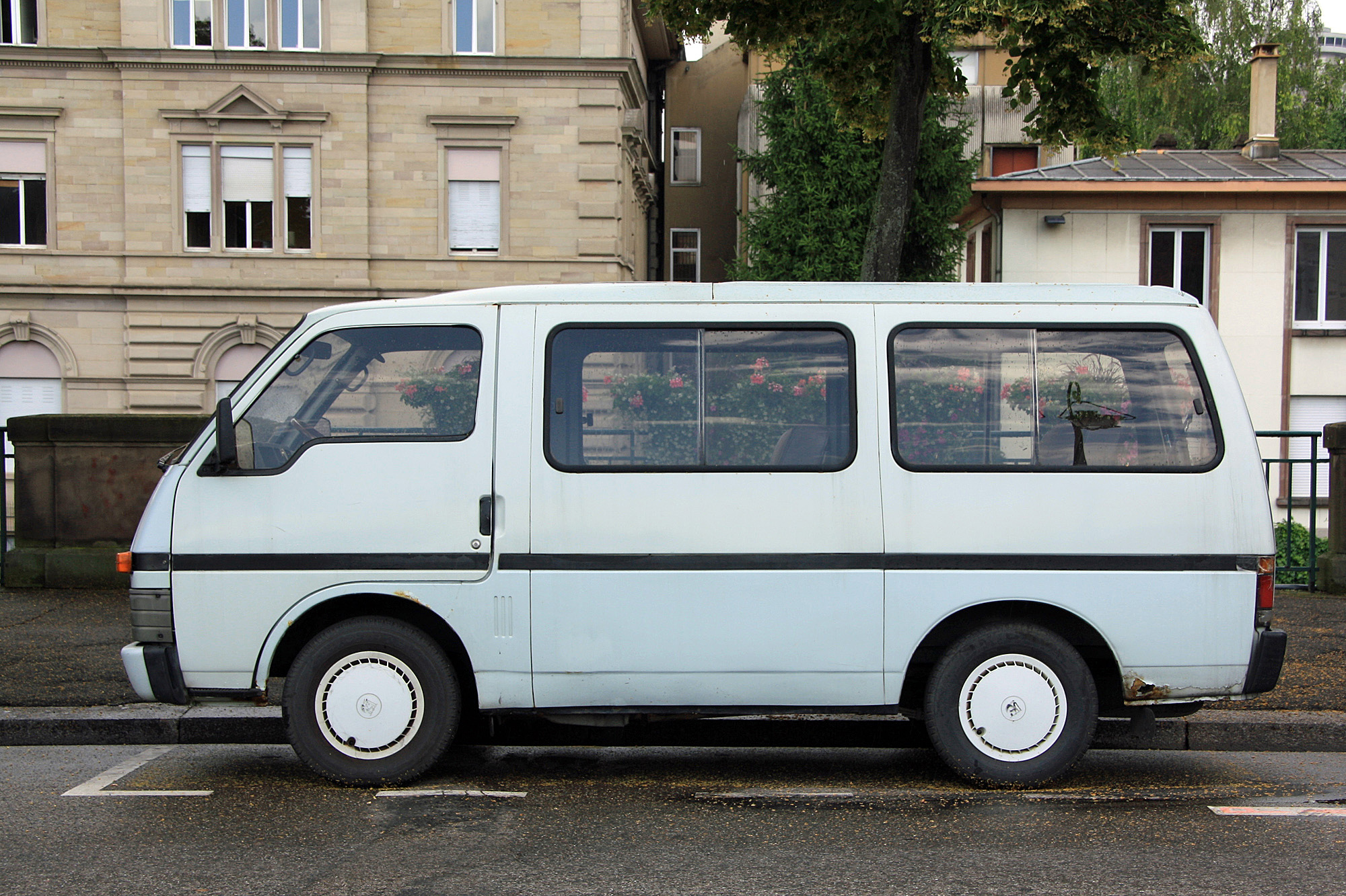 Bedford Midi