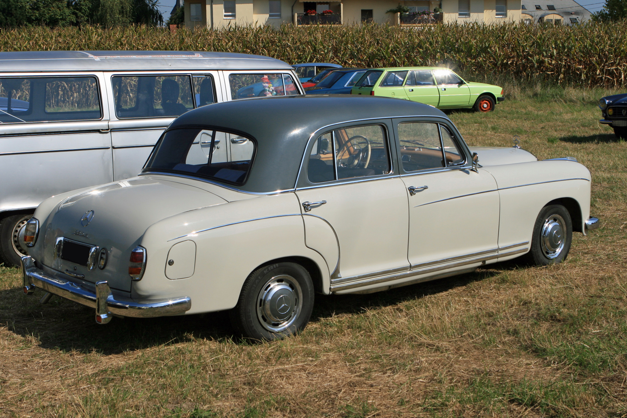 Mercedes-Benz W128