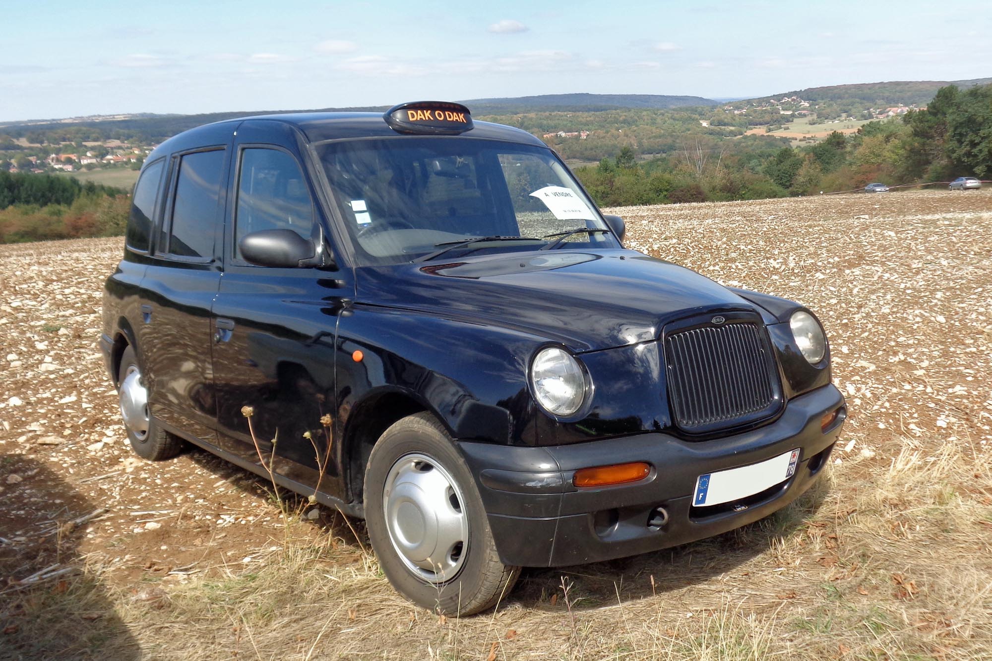 Carbodies (London Taxi)  TX2