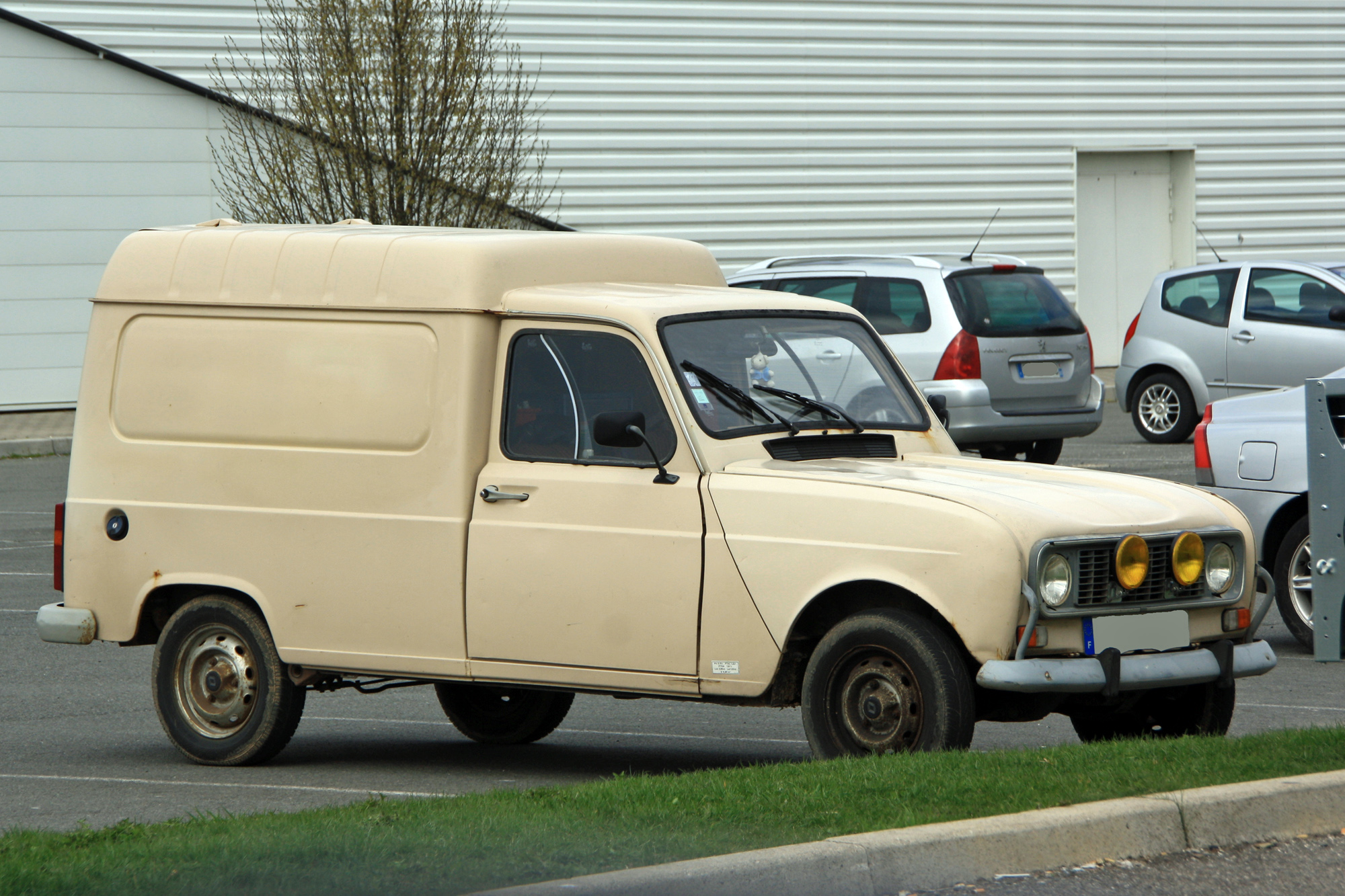 Renault 4 F6