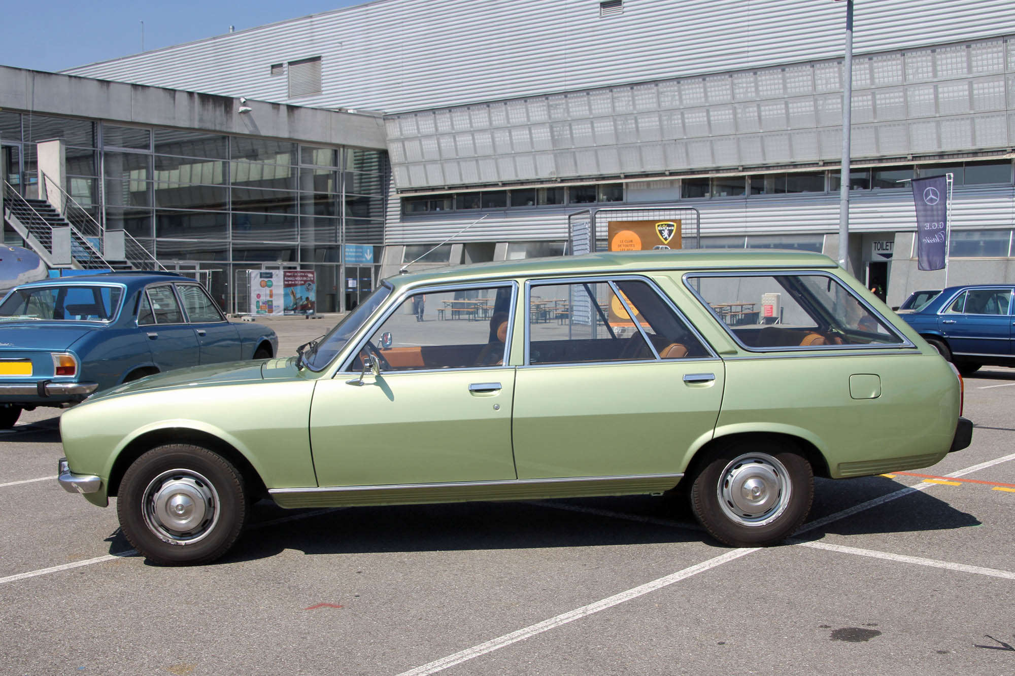 Peugeot 504