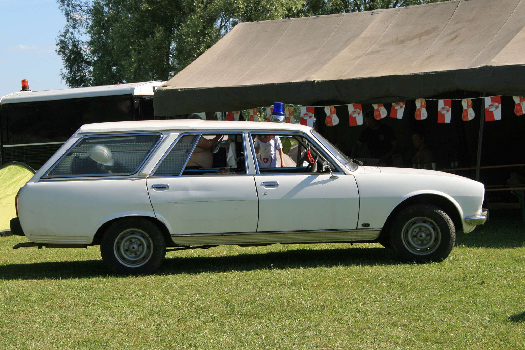 Peugeot 504