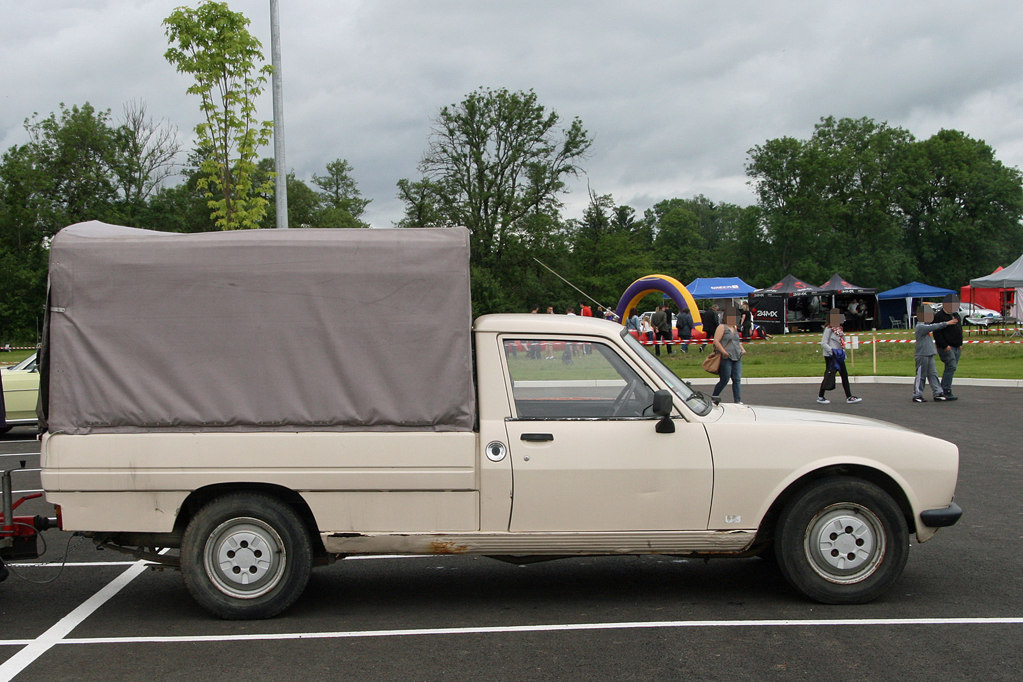 Peugeot 504