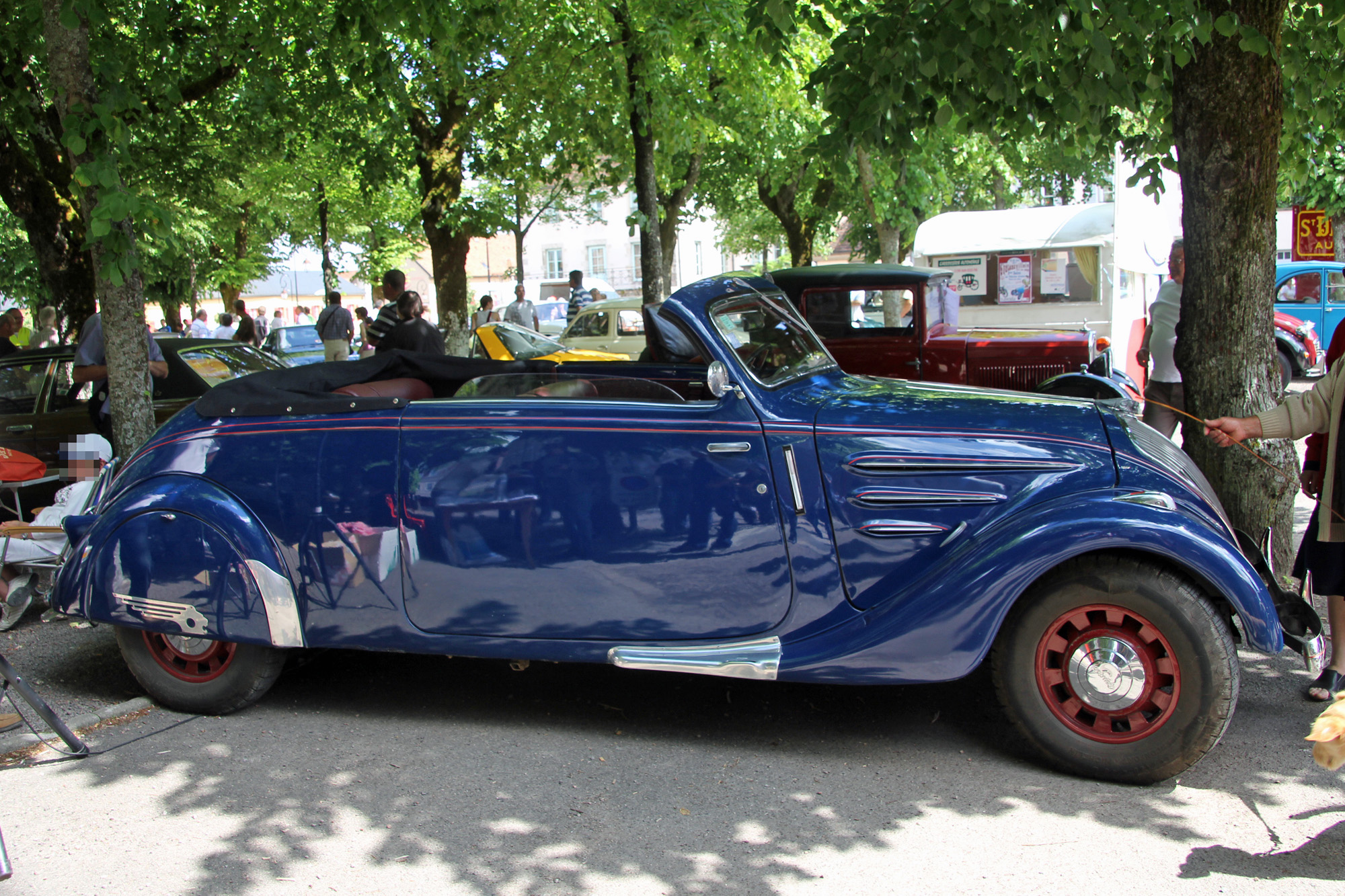 Peugeot 402