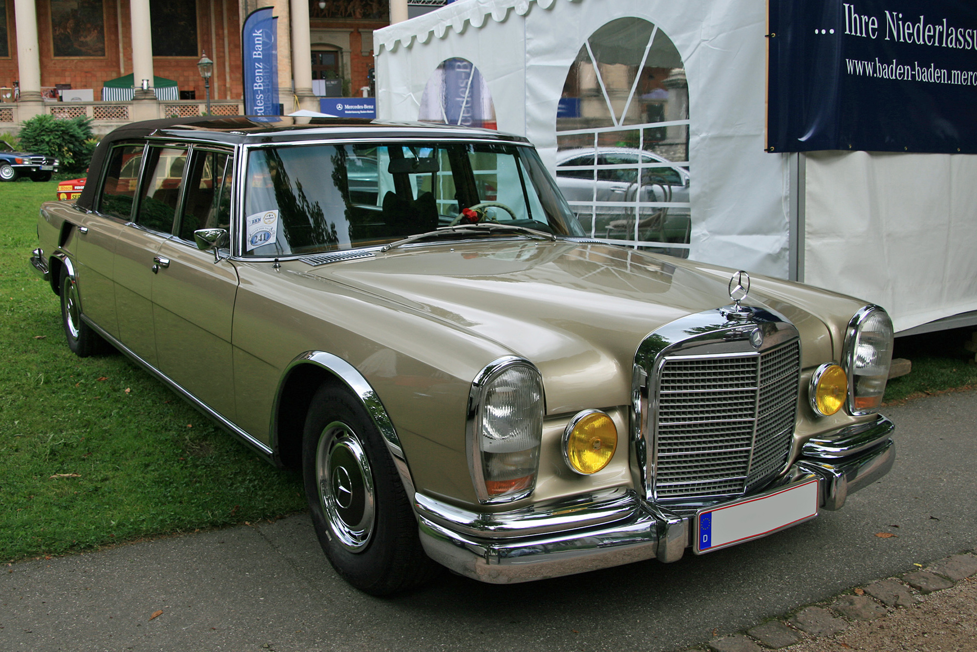 Mercedes-Benz Classe S W100