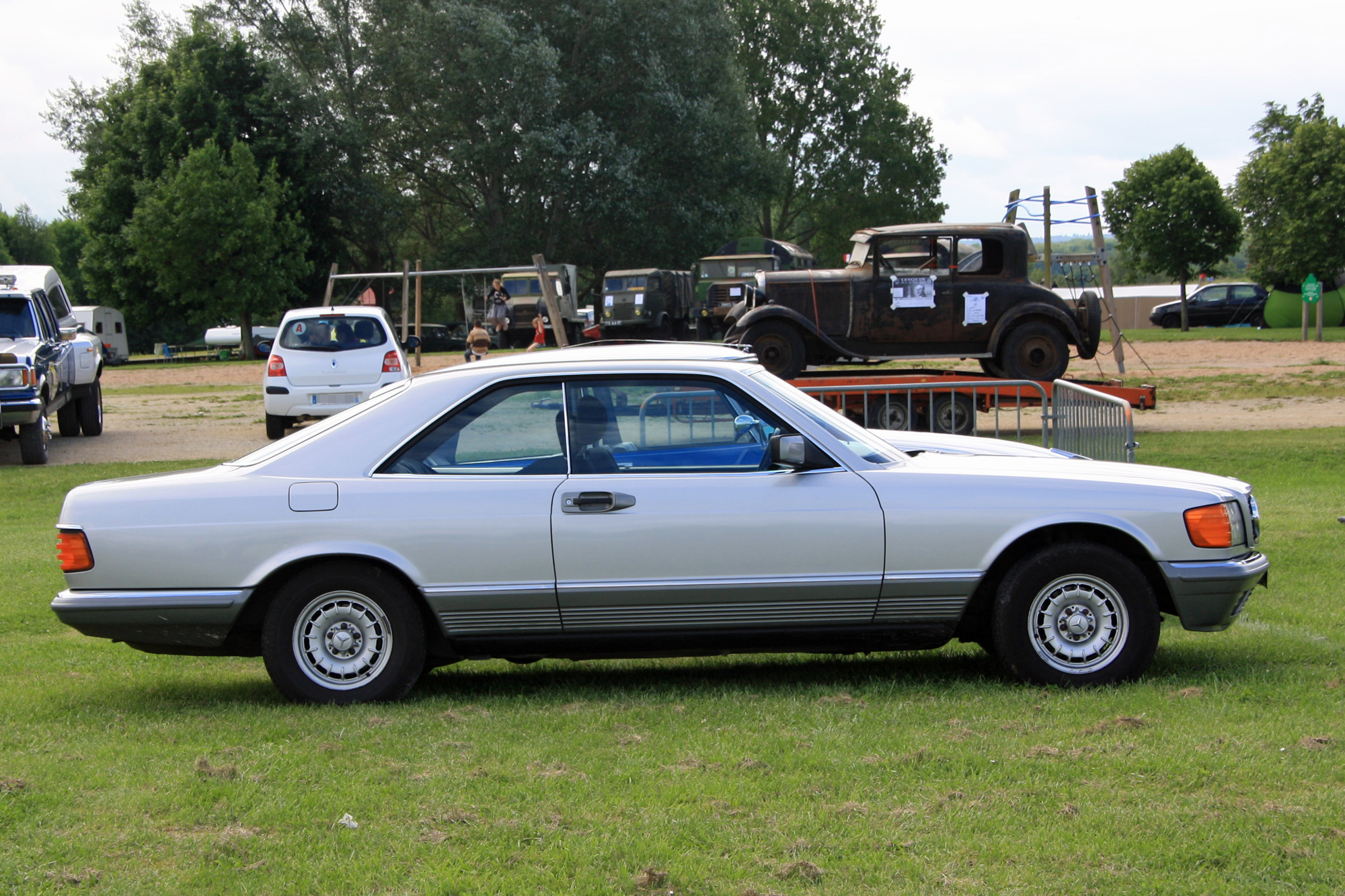 Mercedes-Benz CL C126