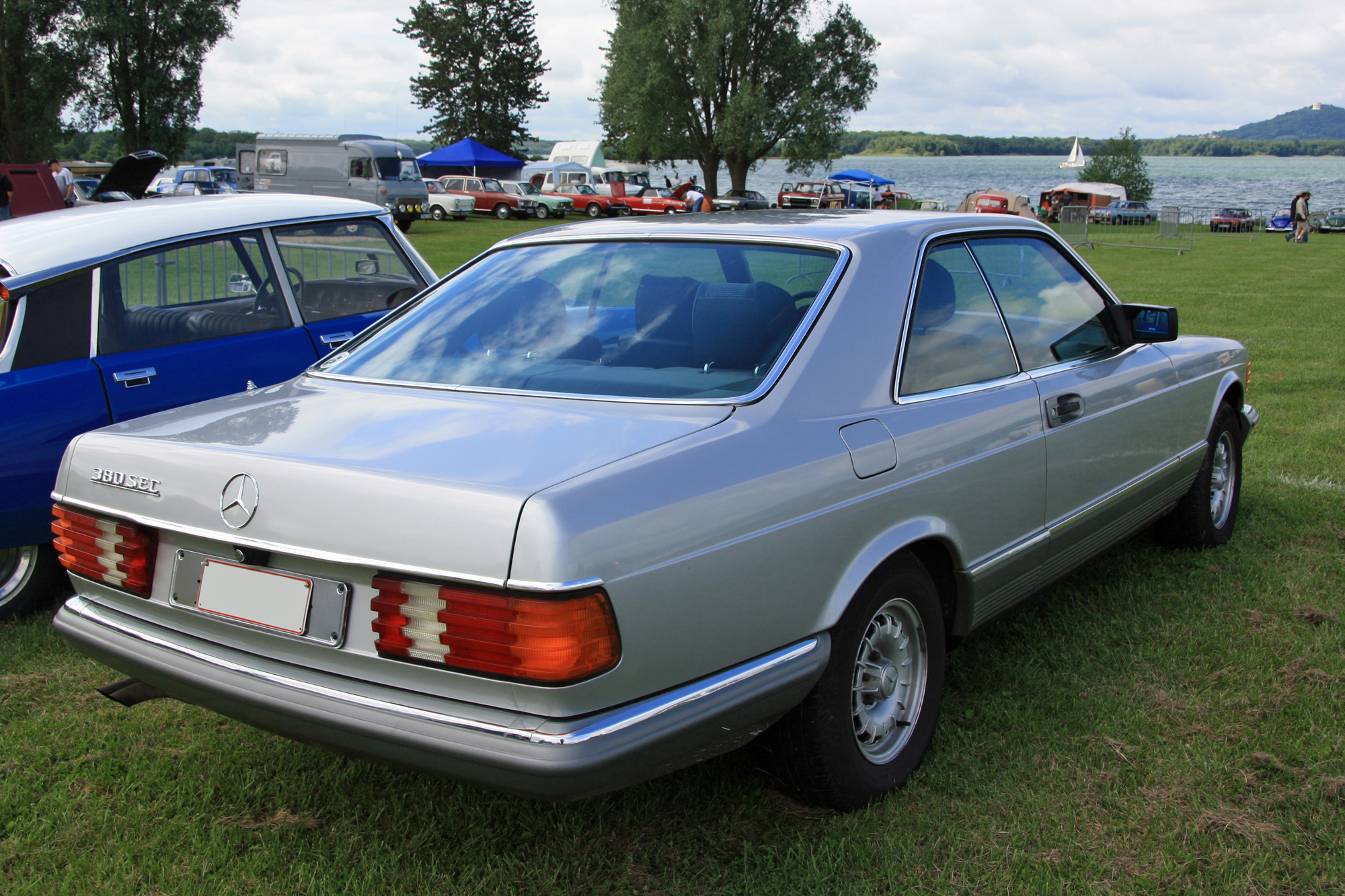 Mercedes-Benz CL C126