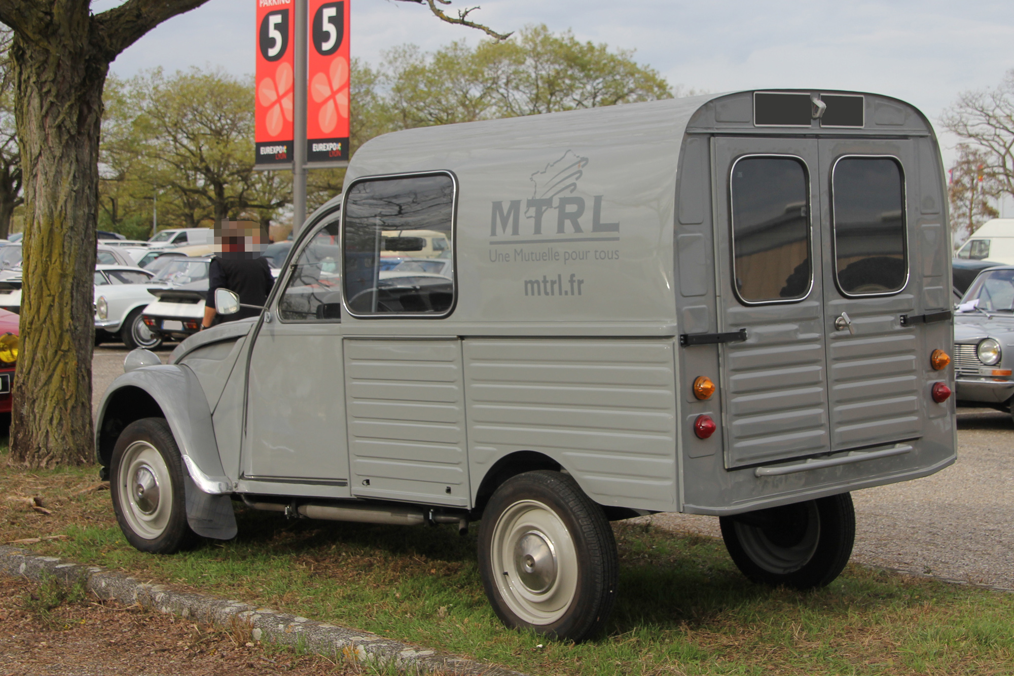 Citroën 2cv AK 400