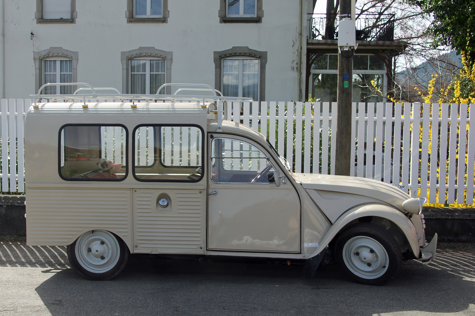 Citroën 2cv AK 400