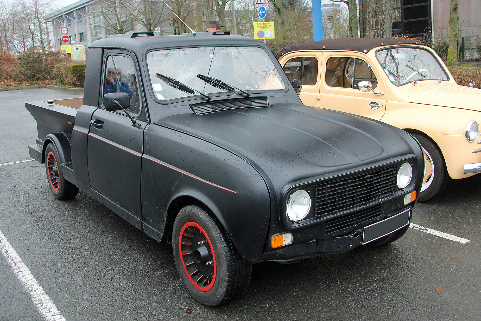 Renault 4 transformée