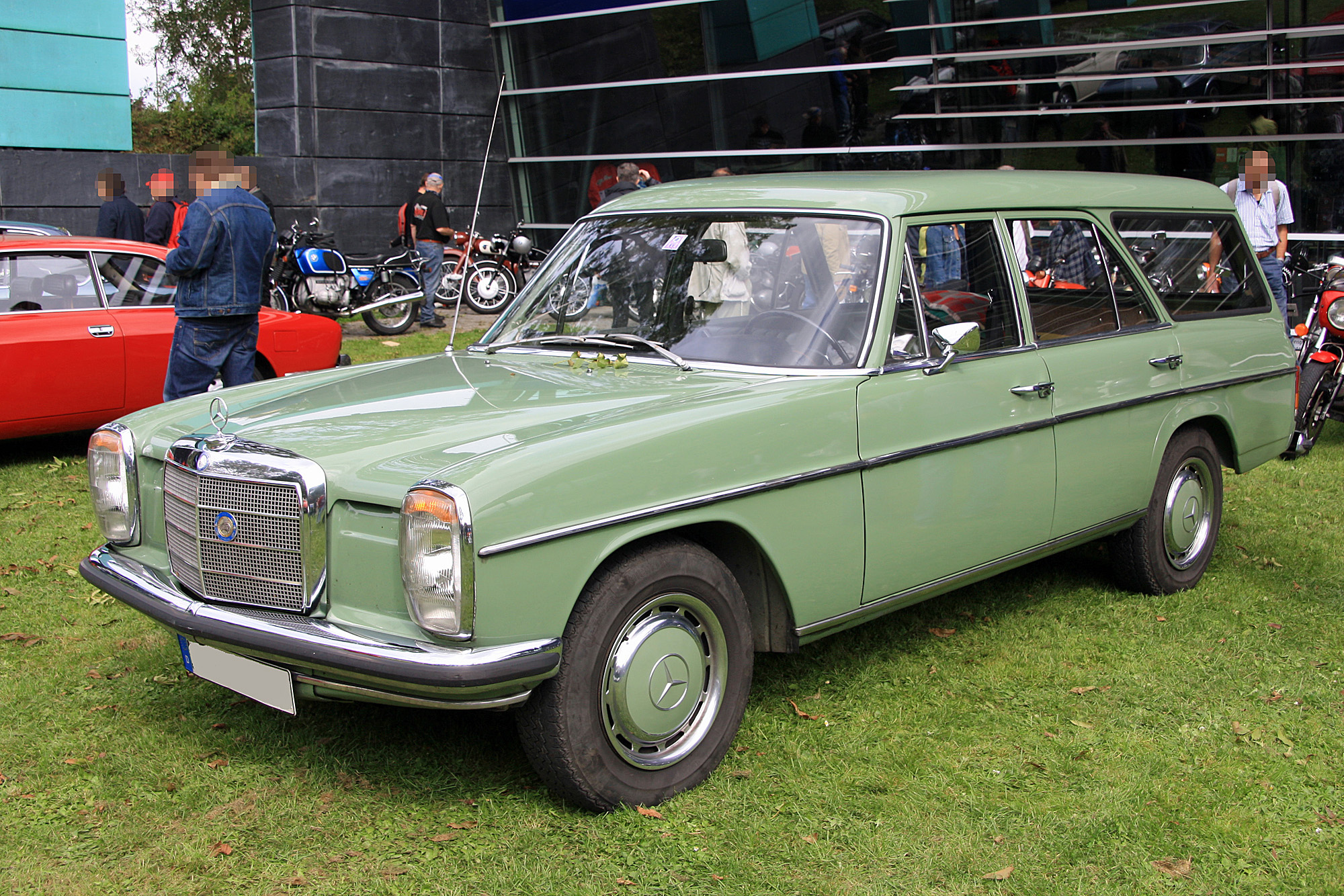 Mercedes-Benz Classe E W114 W115