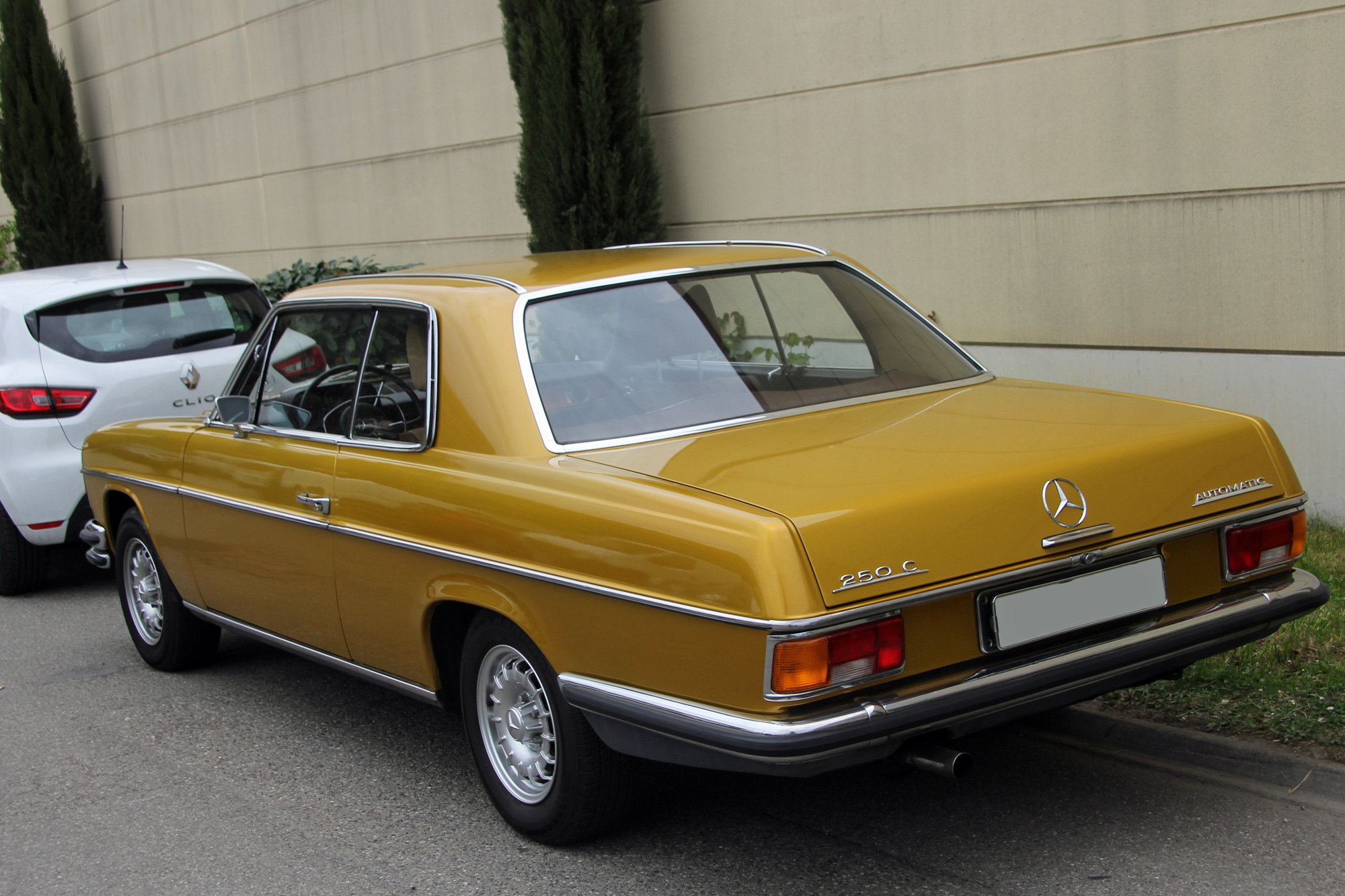 Mercedes-Benz Classe E W114 W115