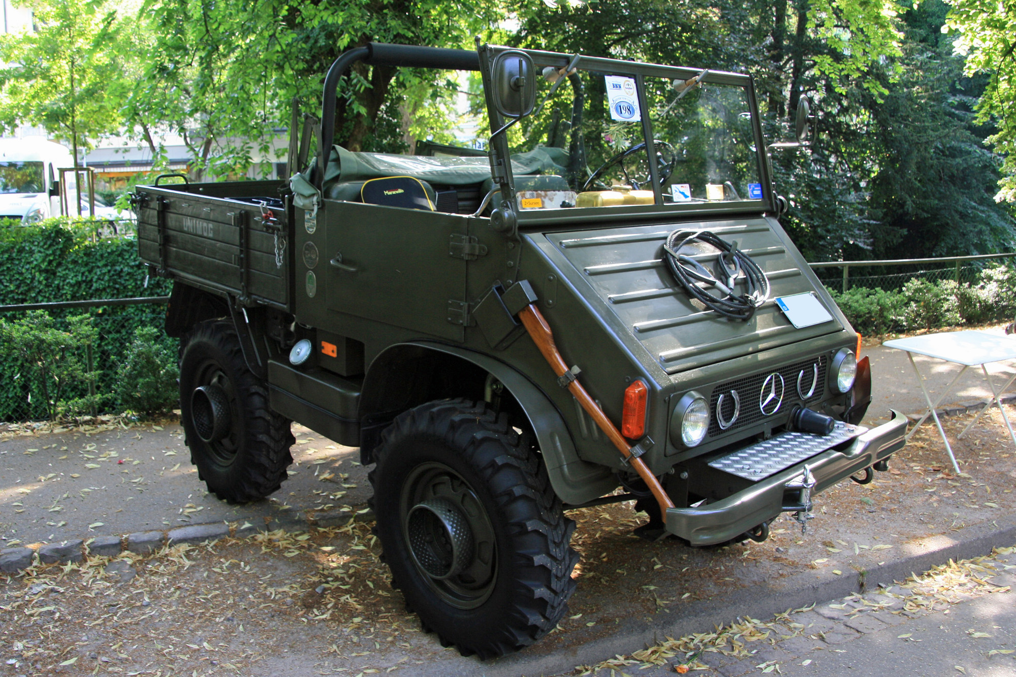 Mercedes-Benz Unimog 411