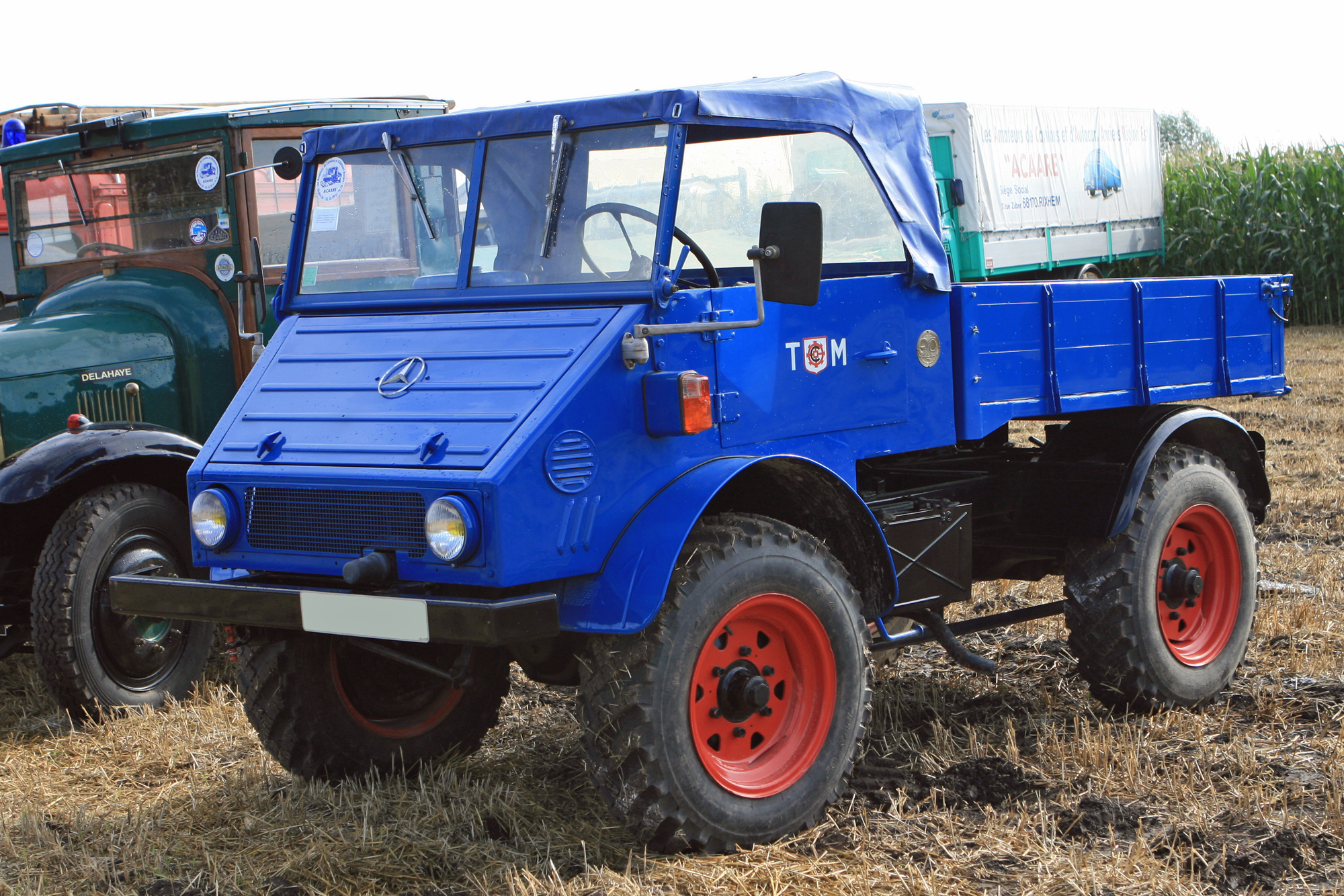 Mercedes-Benz Unimog 411