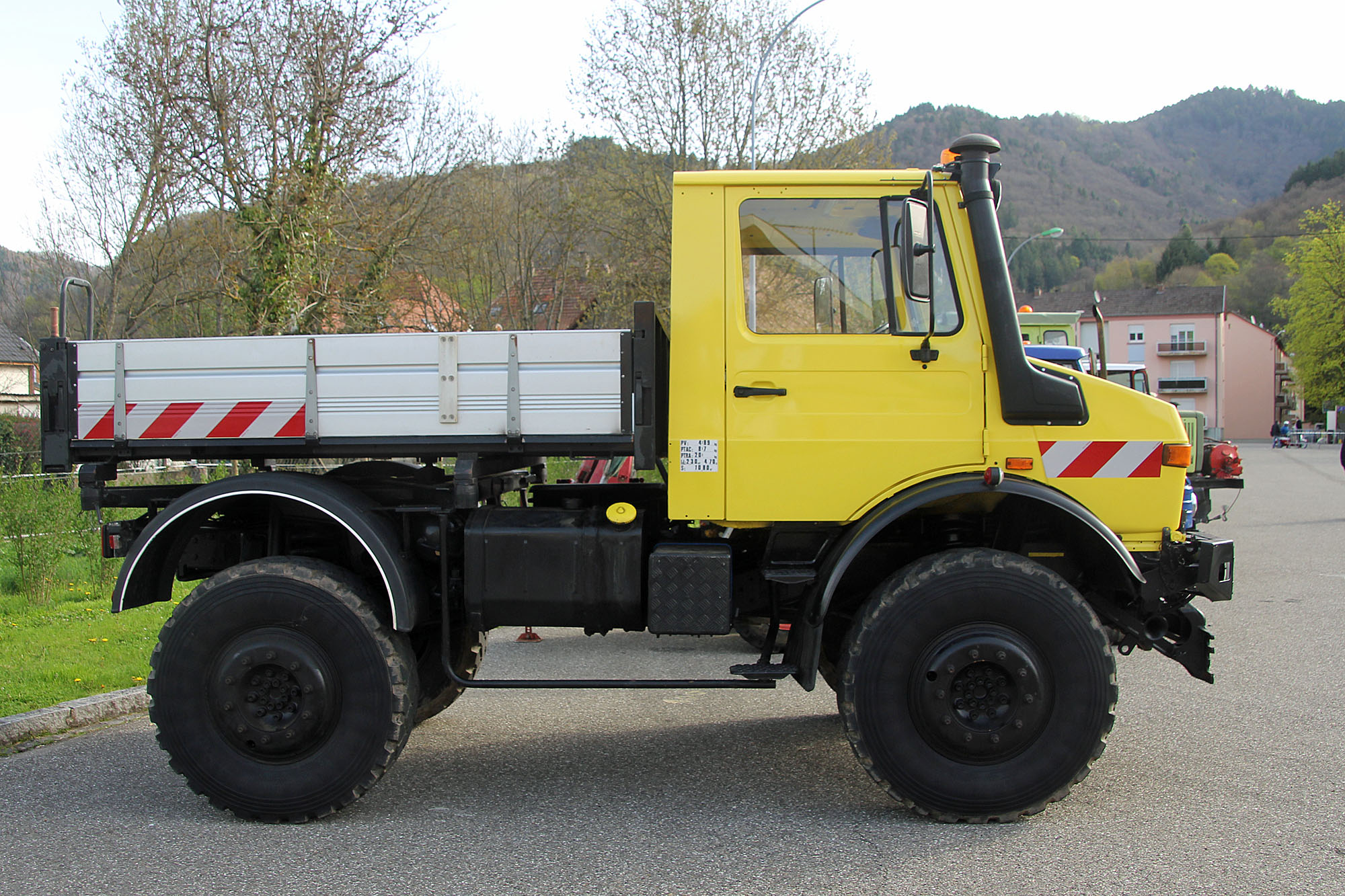 Mercedes-Benz Unimog 427