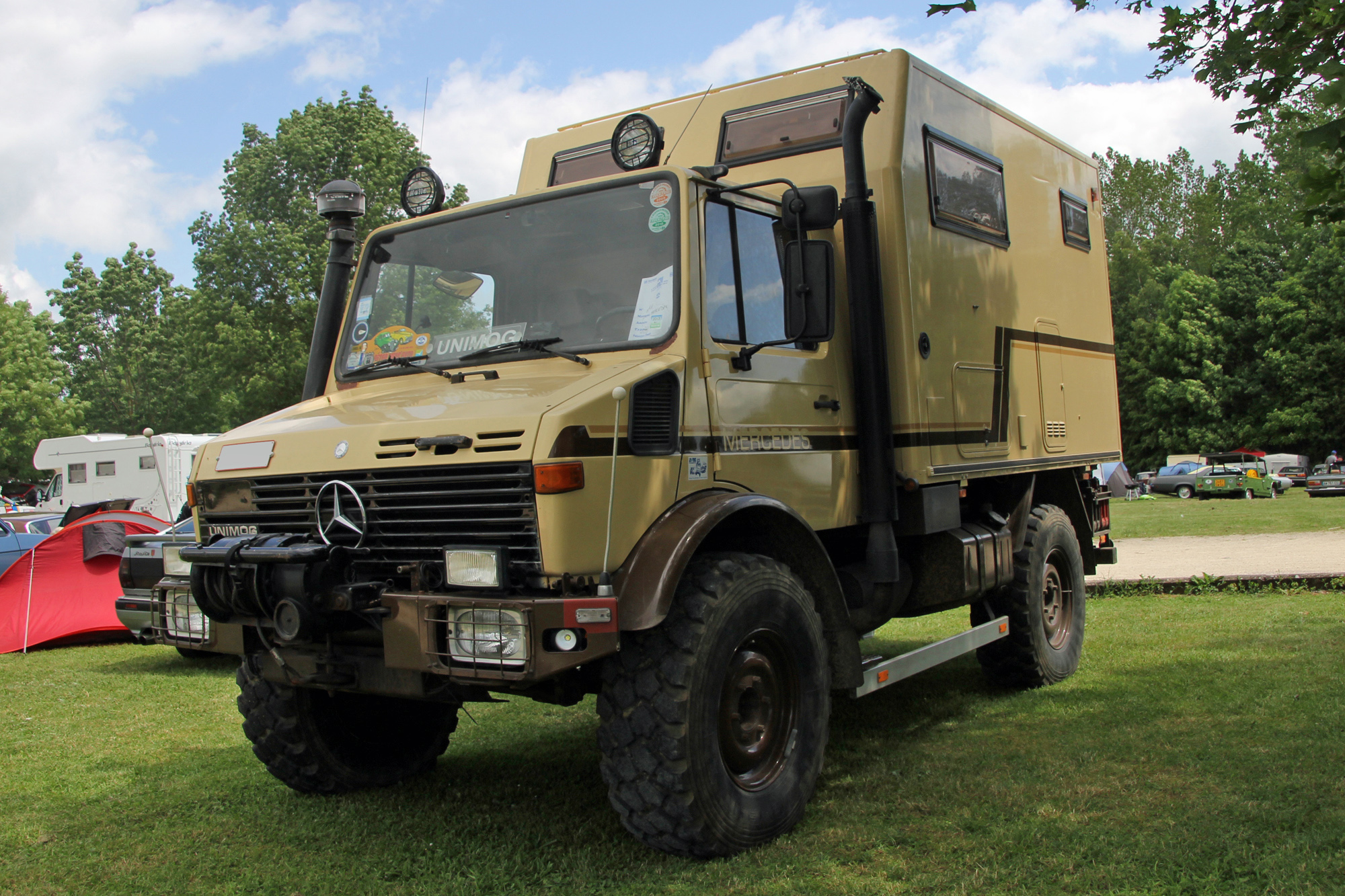 Mercedes-Benz Unimog 427