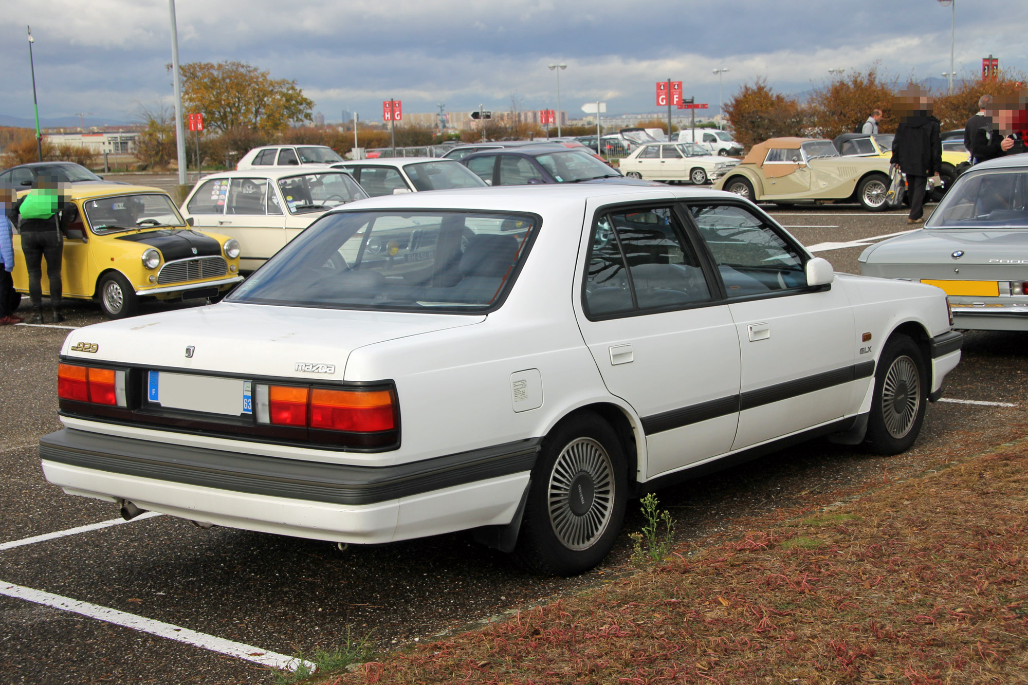 Mazda 929 4