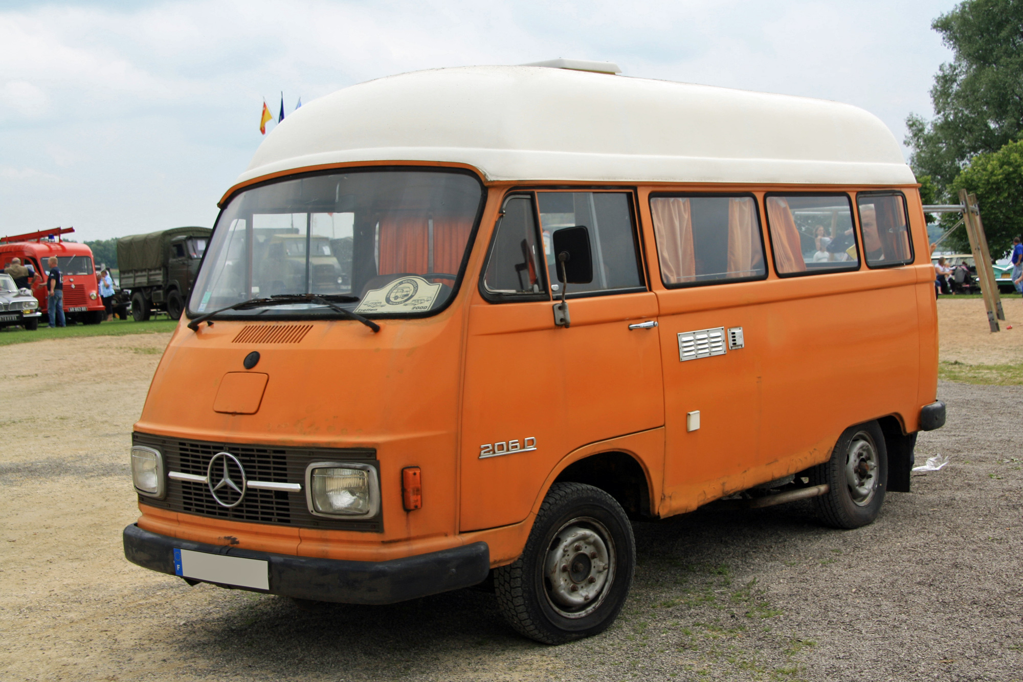 Mercedes-Benz L206 et L306