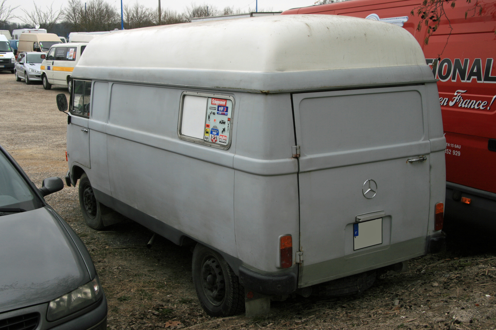 Mercedes-Benz L206 et L306