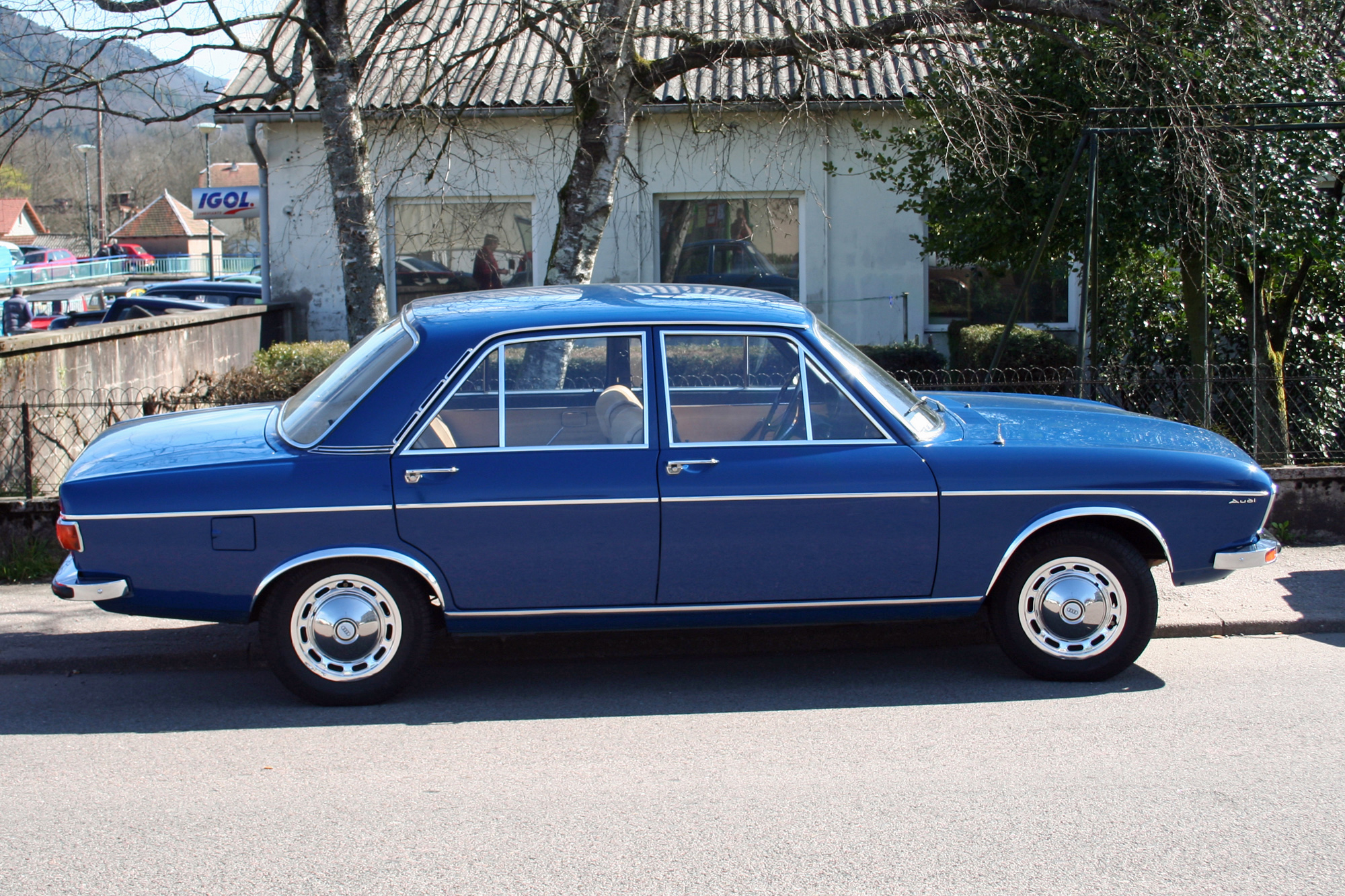 Audi 100 C1