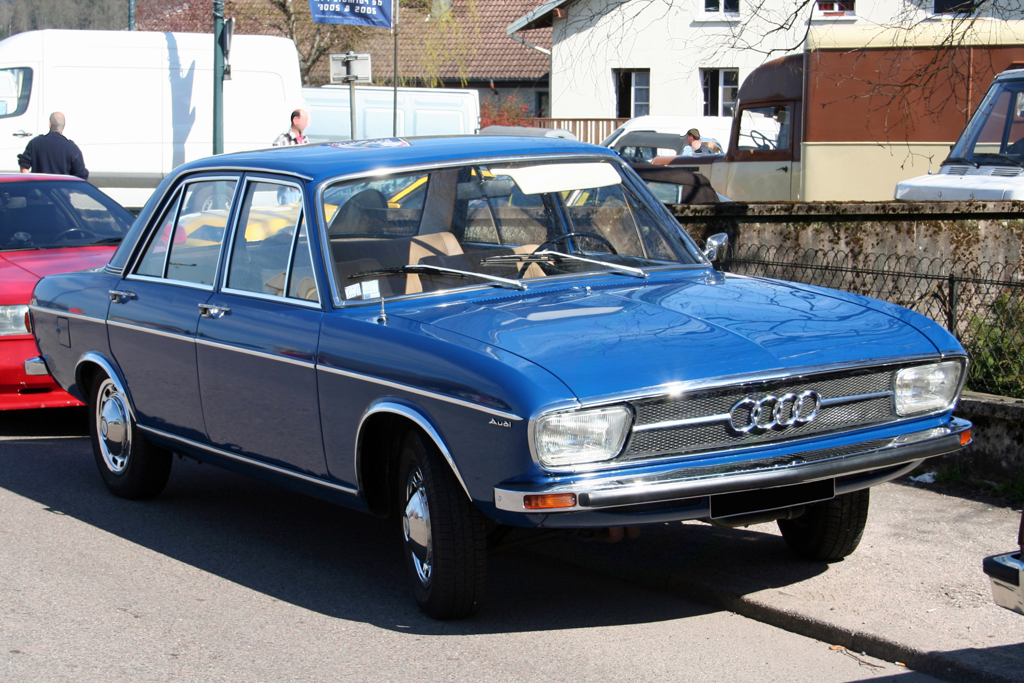 Audi 100 C1