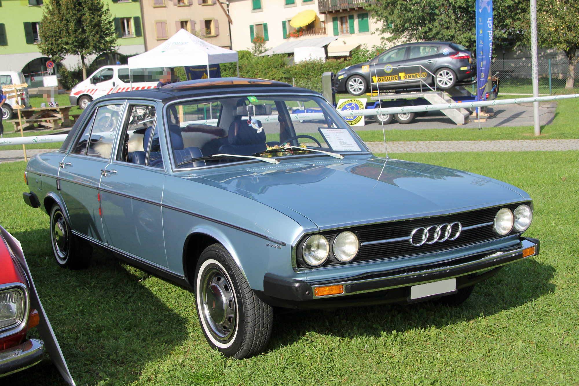 Audi 100 C1